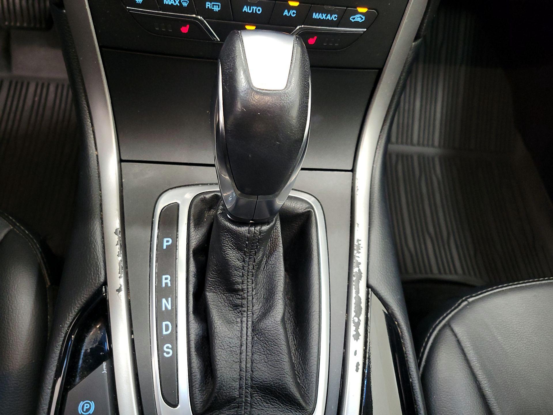 Thumbnail: 2018 Ford Edge - 18
