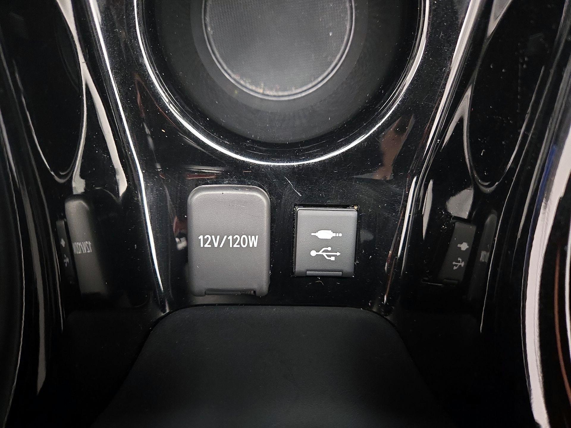 Thumbnail: 2021 Toyota Prius Prime - 19