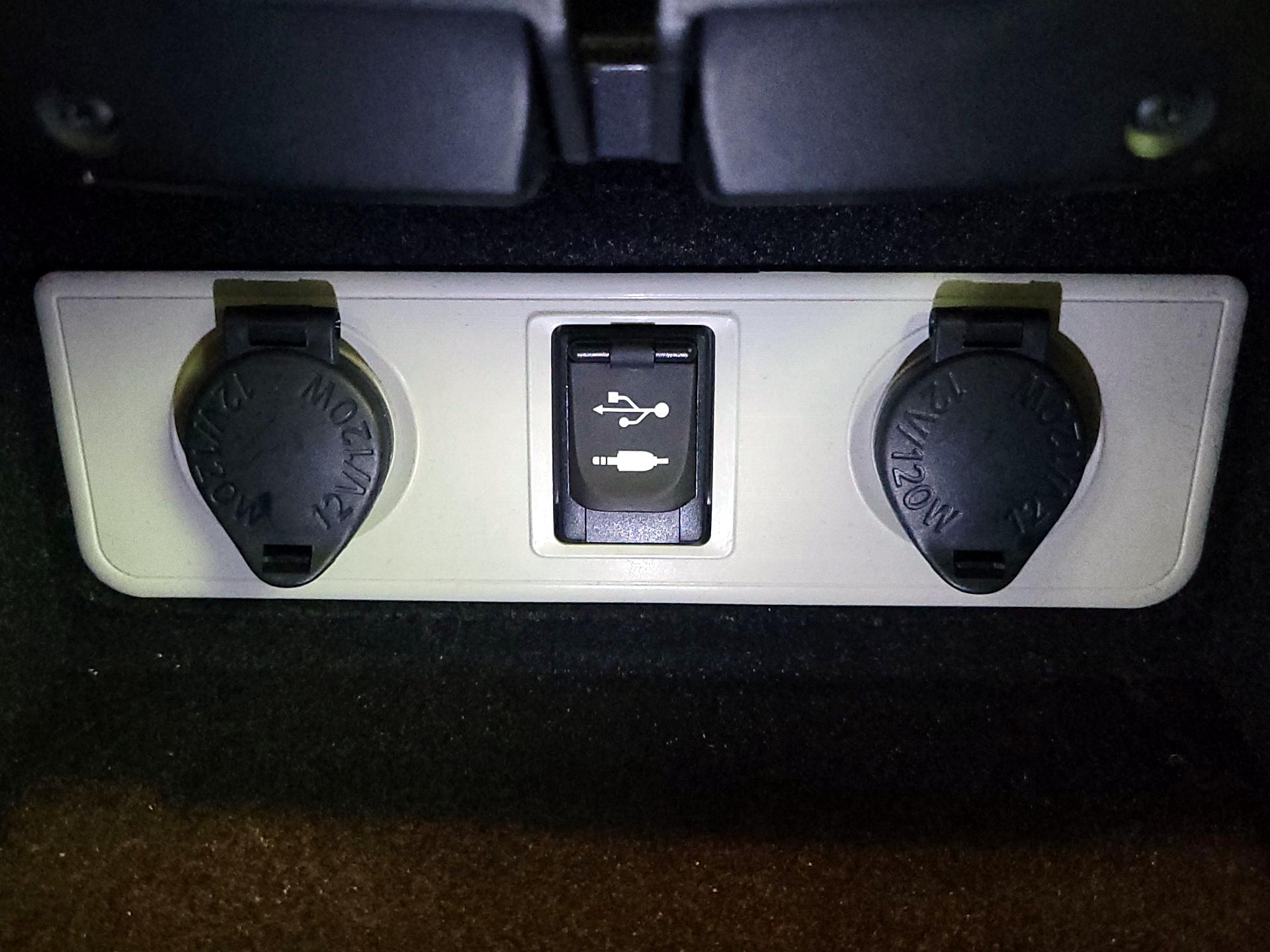 Thumbnail: 2015 Toyota Avalon - 18