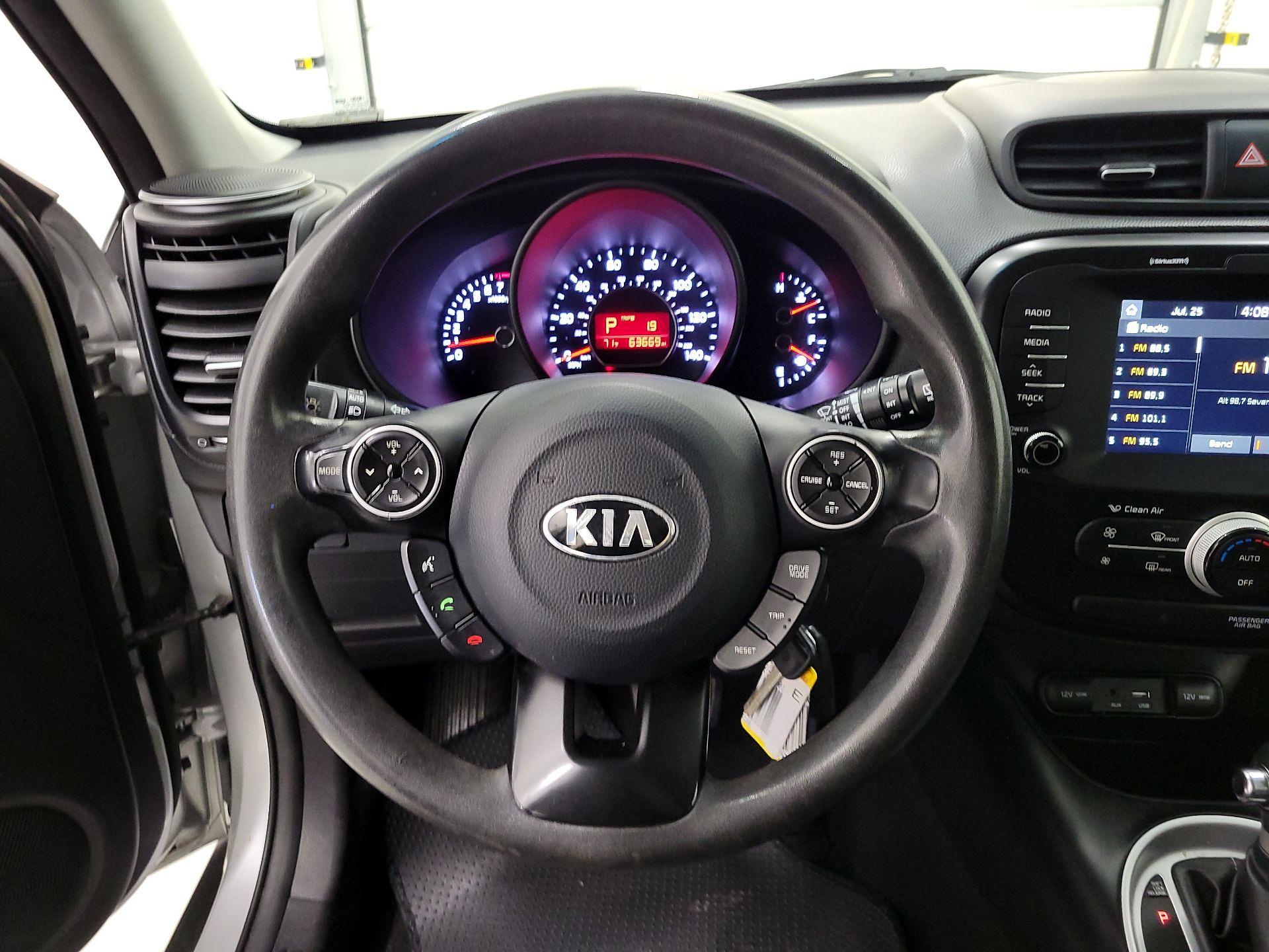 Thumbnail: 2019 Kia Soul - 10