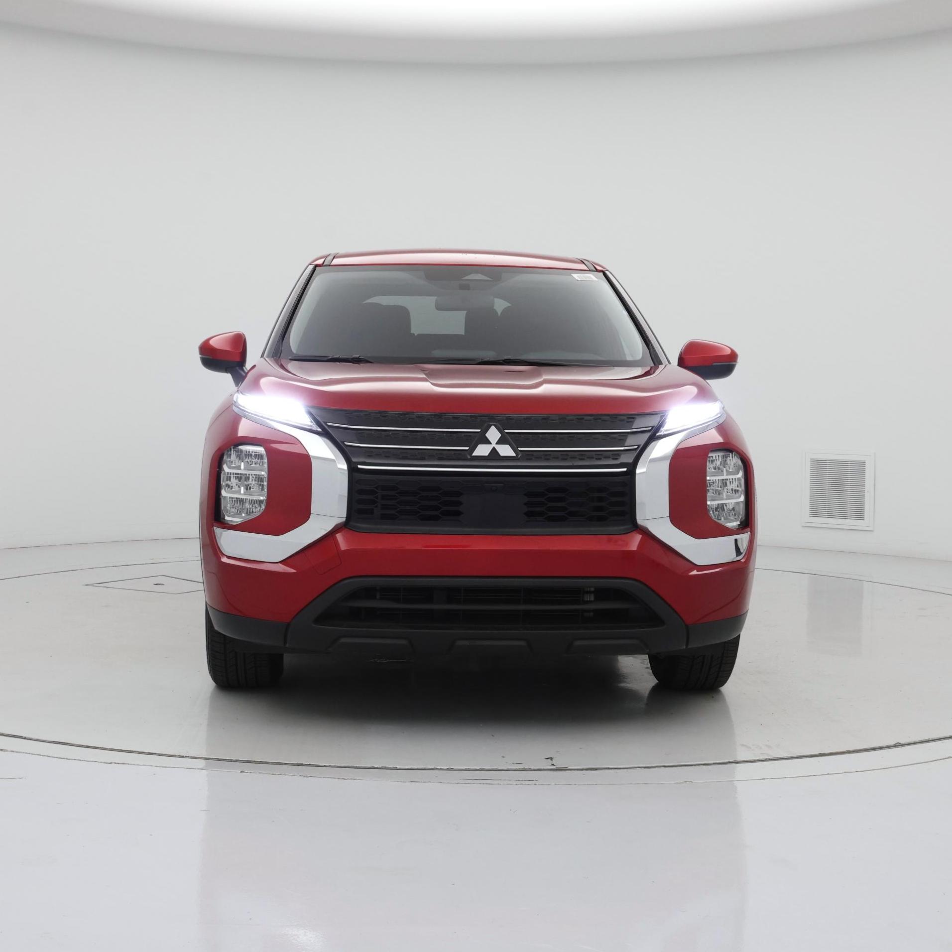 Thumbnail: 2023 Mitsubishi Outlander - 5