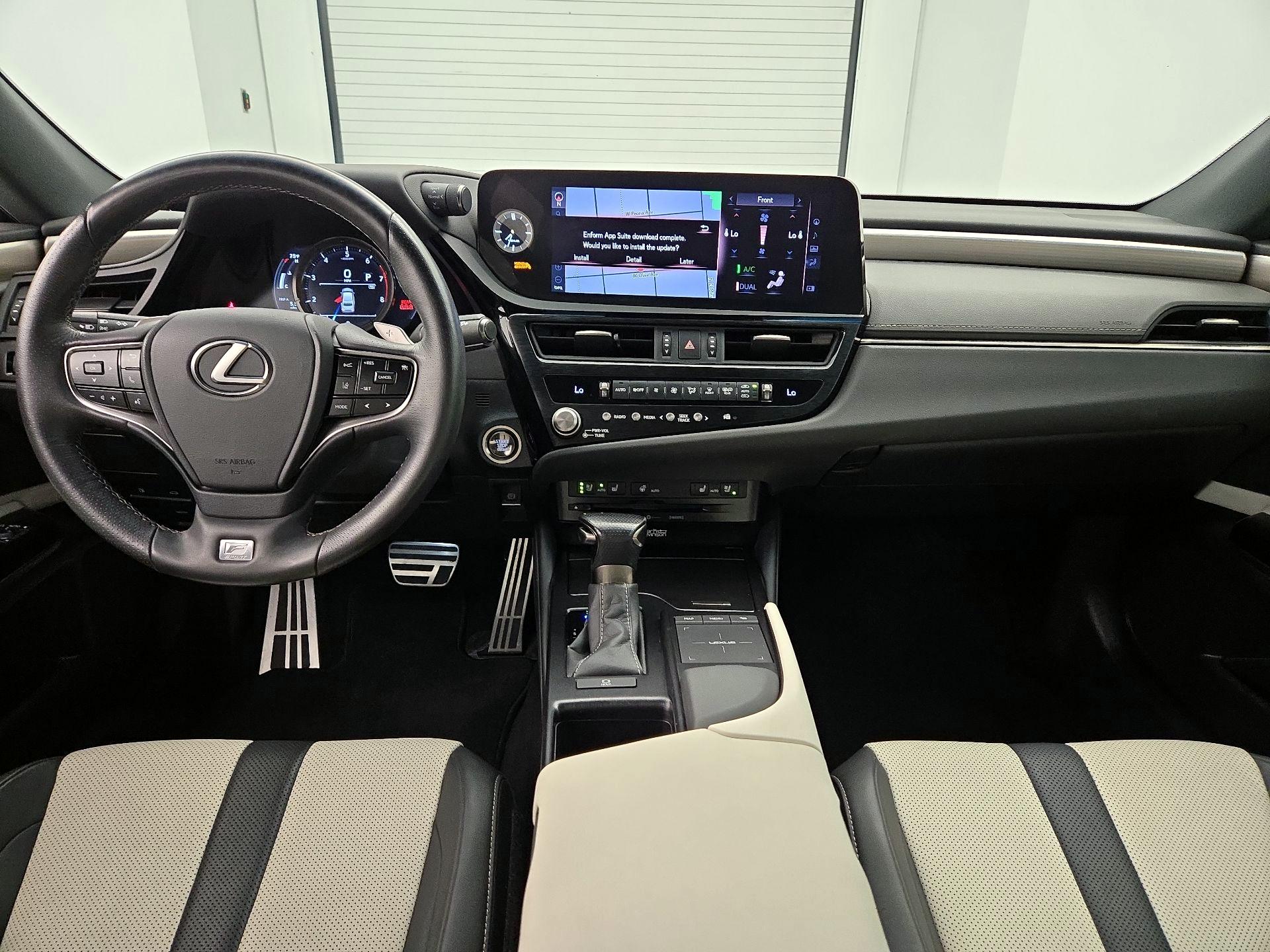 Thumbnail: 2022 Lexus ES - 9