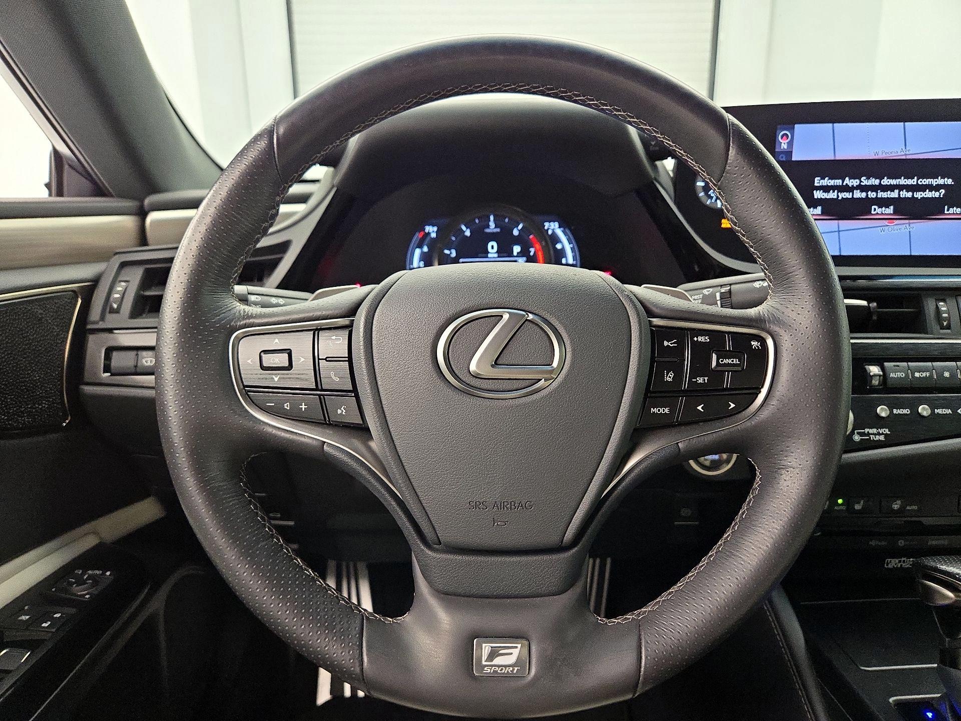 Thumbnail: 2022 Lexus ES - 10