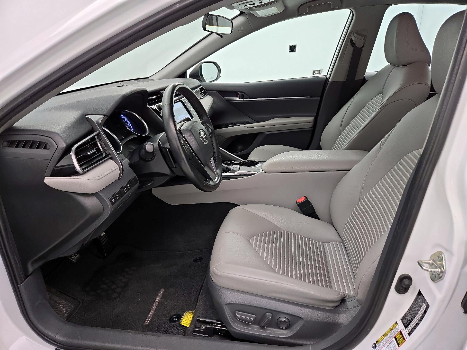 Thumbnail: 2019 Toyota Camry - 11