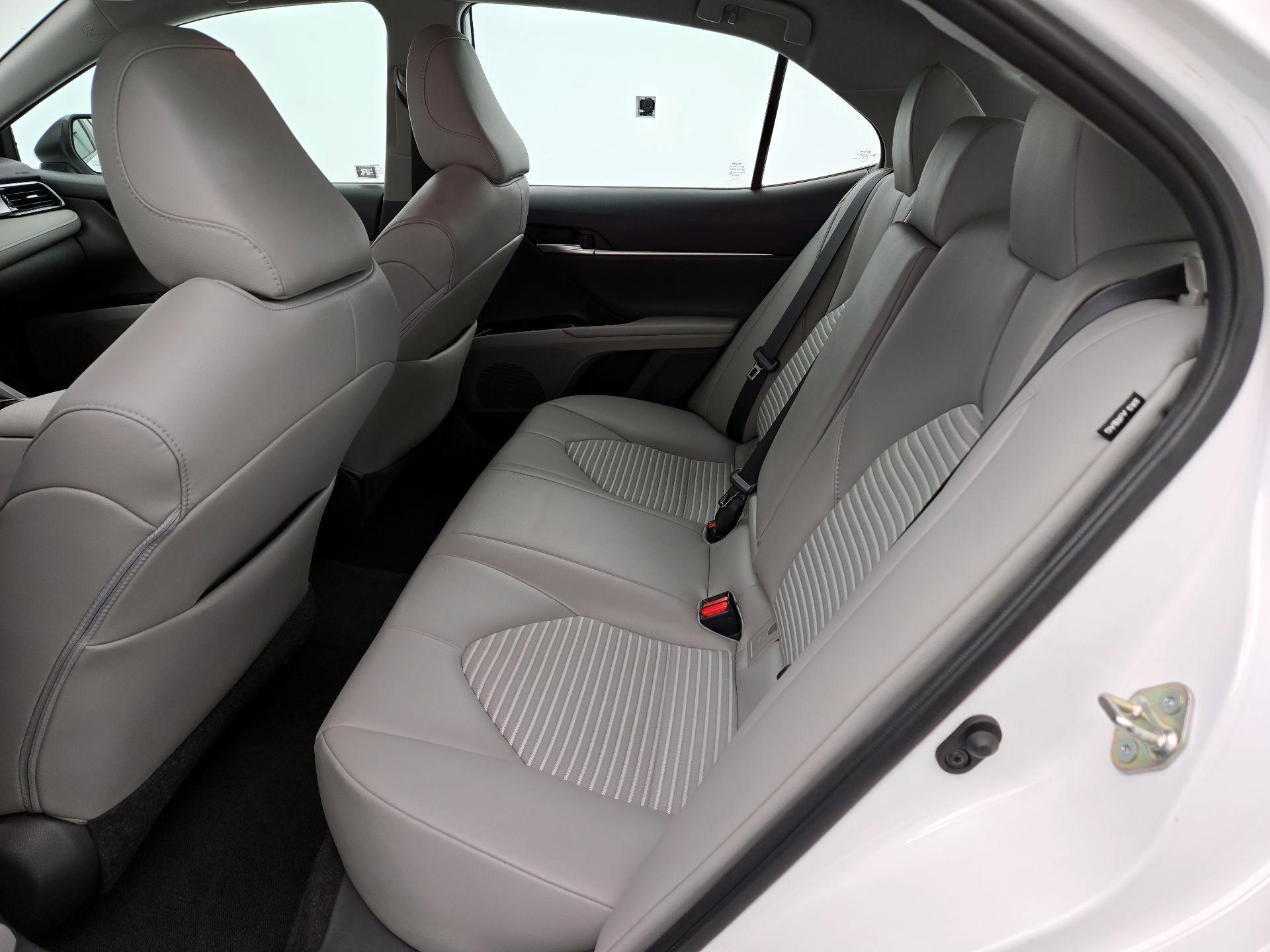 Thumbnail: 2019 Toyota Camry - 19