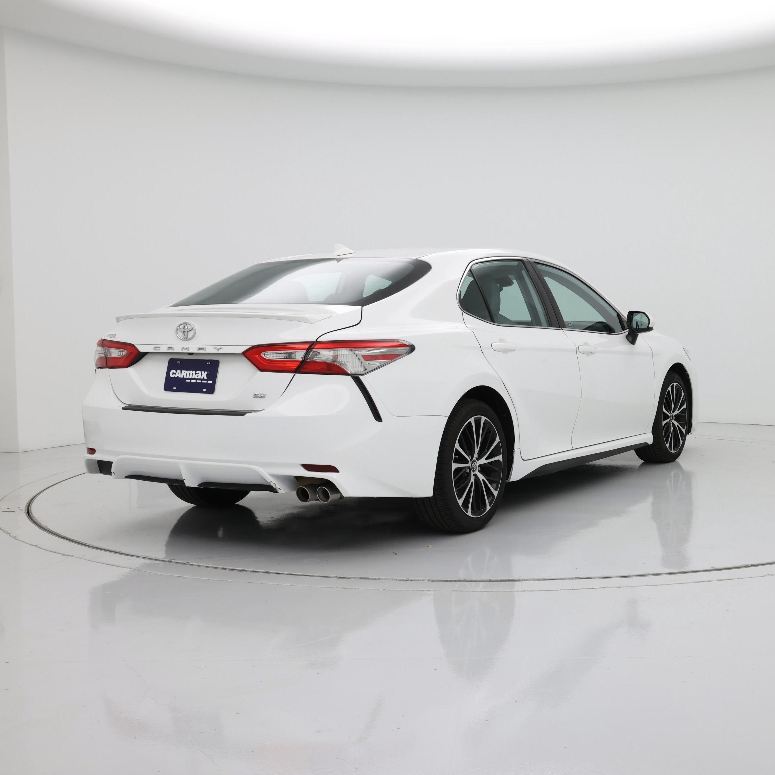 Thumbnail: 2019 Toyota Camry - 8
