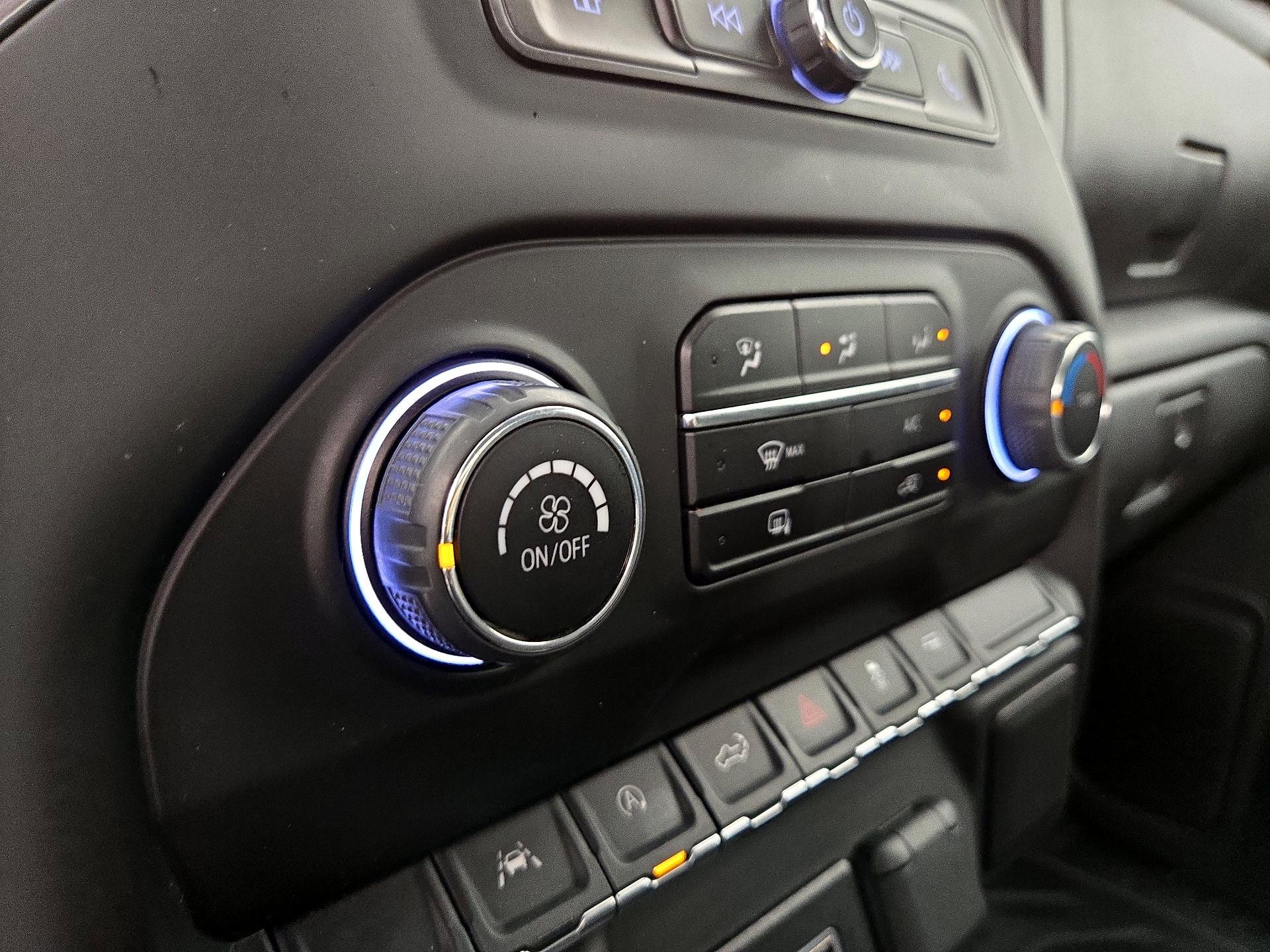 Thumbnail: 2023 Chevrolet Silverado 1500 - 16