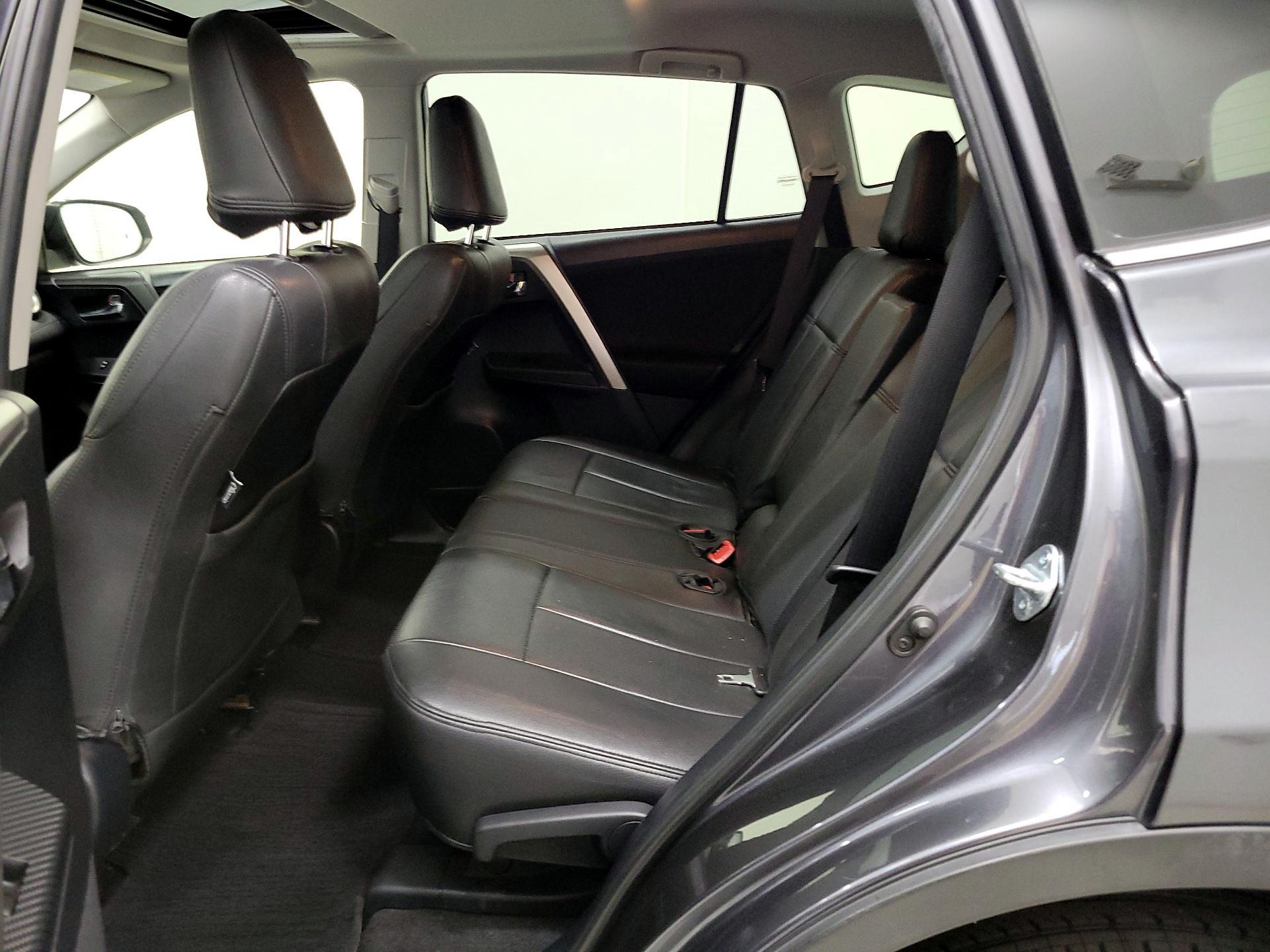 Thumbnail: 2015 Toyota RAV4 - 20