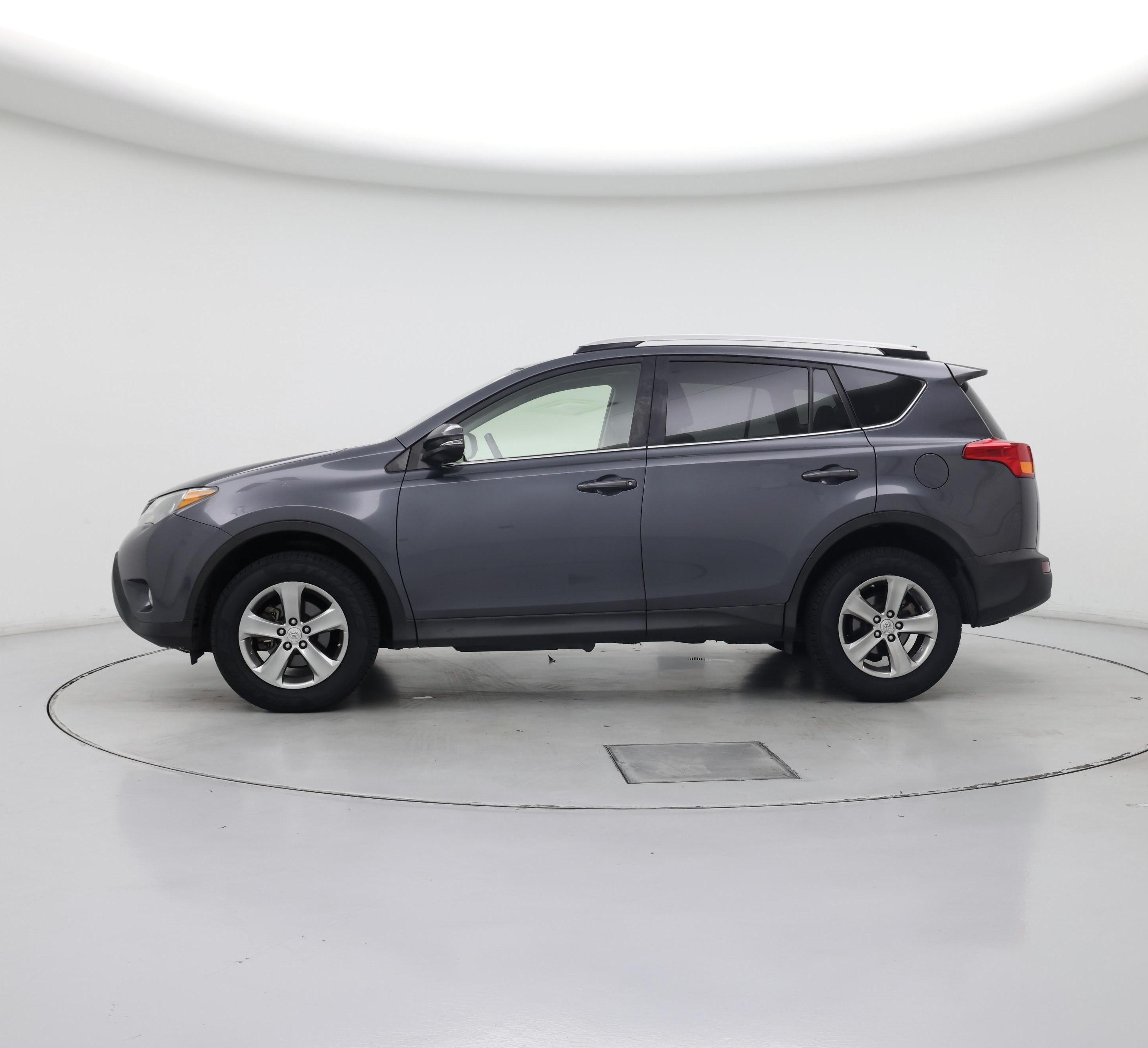 Thumbnail: 2015 Toyota RAV4 - 3