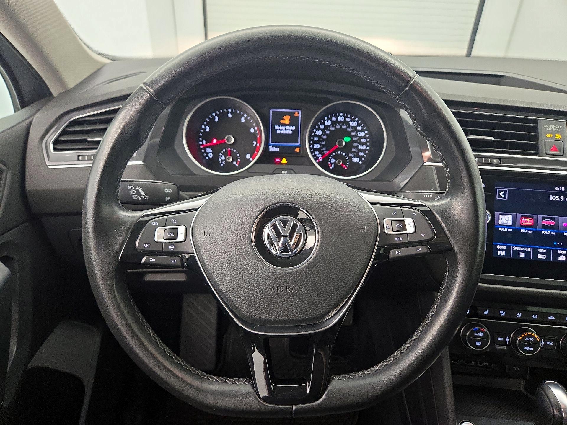 Thumbnail: 2019 Volkswagen Tiguan - 10