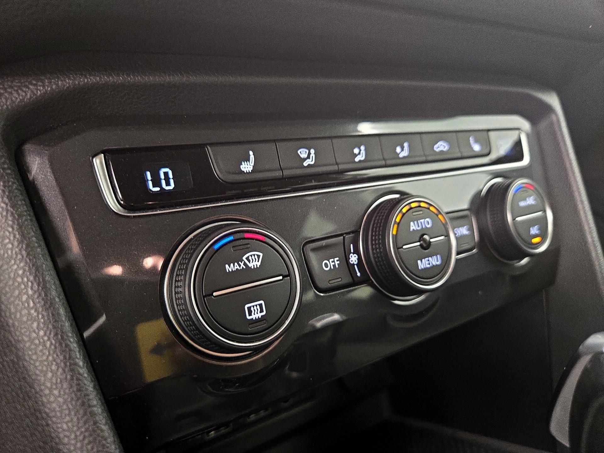 Thumbnail: 2019 Volkswagen Tiguan - 16