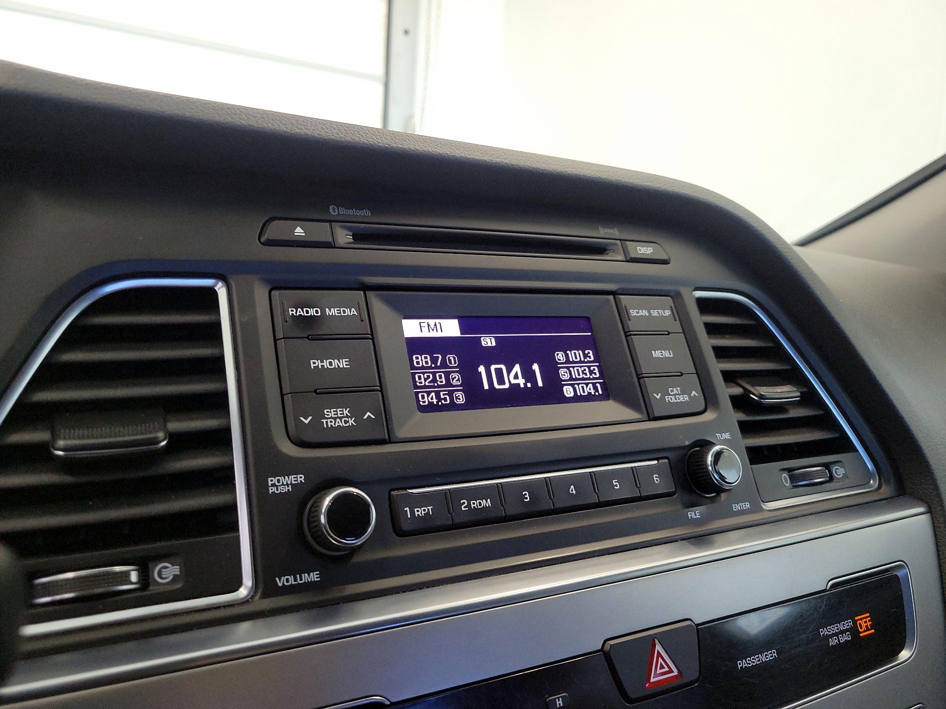 Thumbnail: 2016 Hyundai Sonata - 14