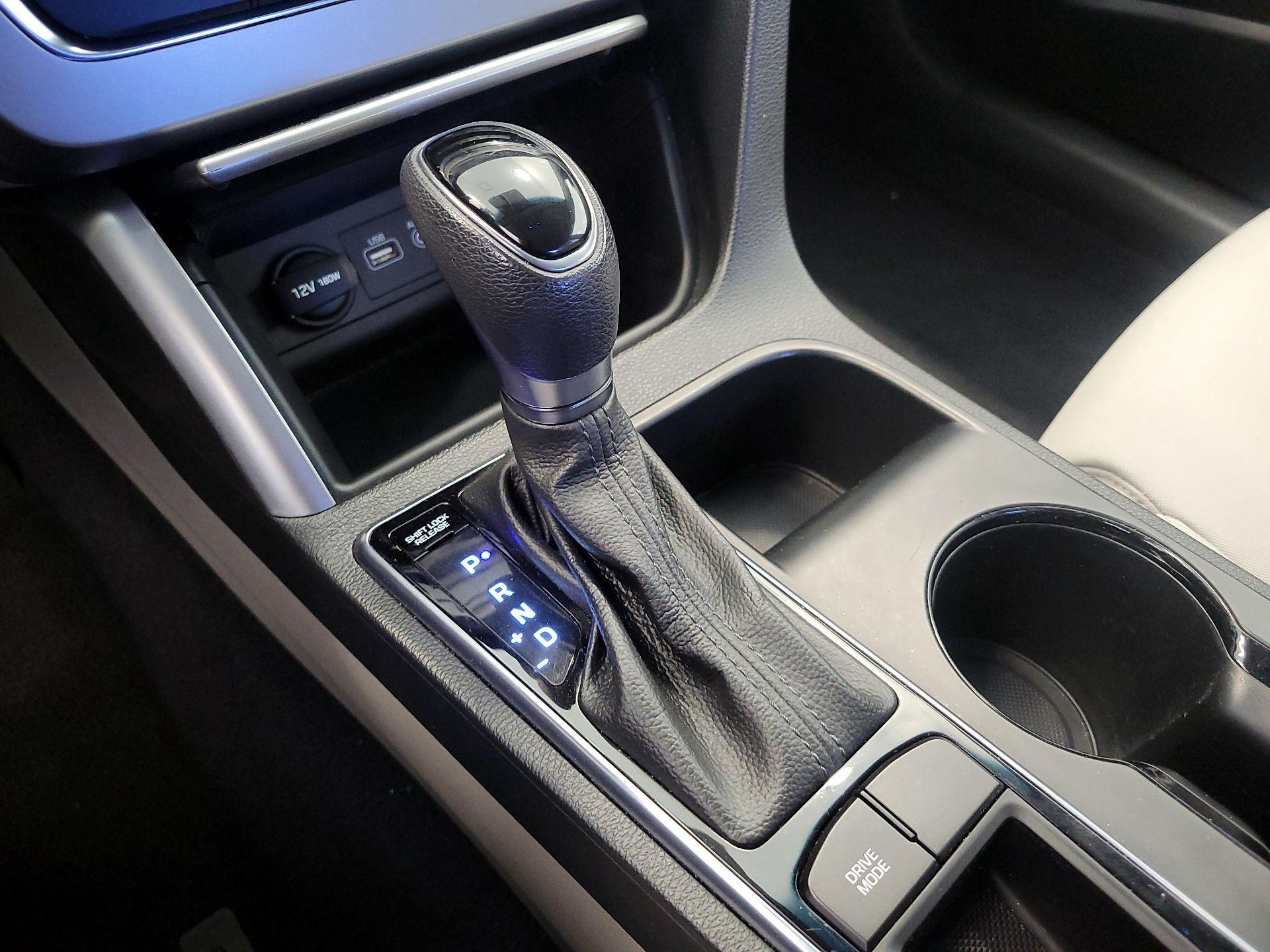 Thumbnail: 2016 Hyundai Sonata - 16