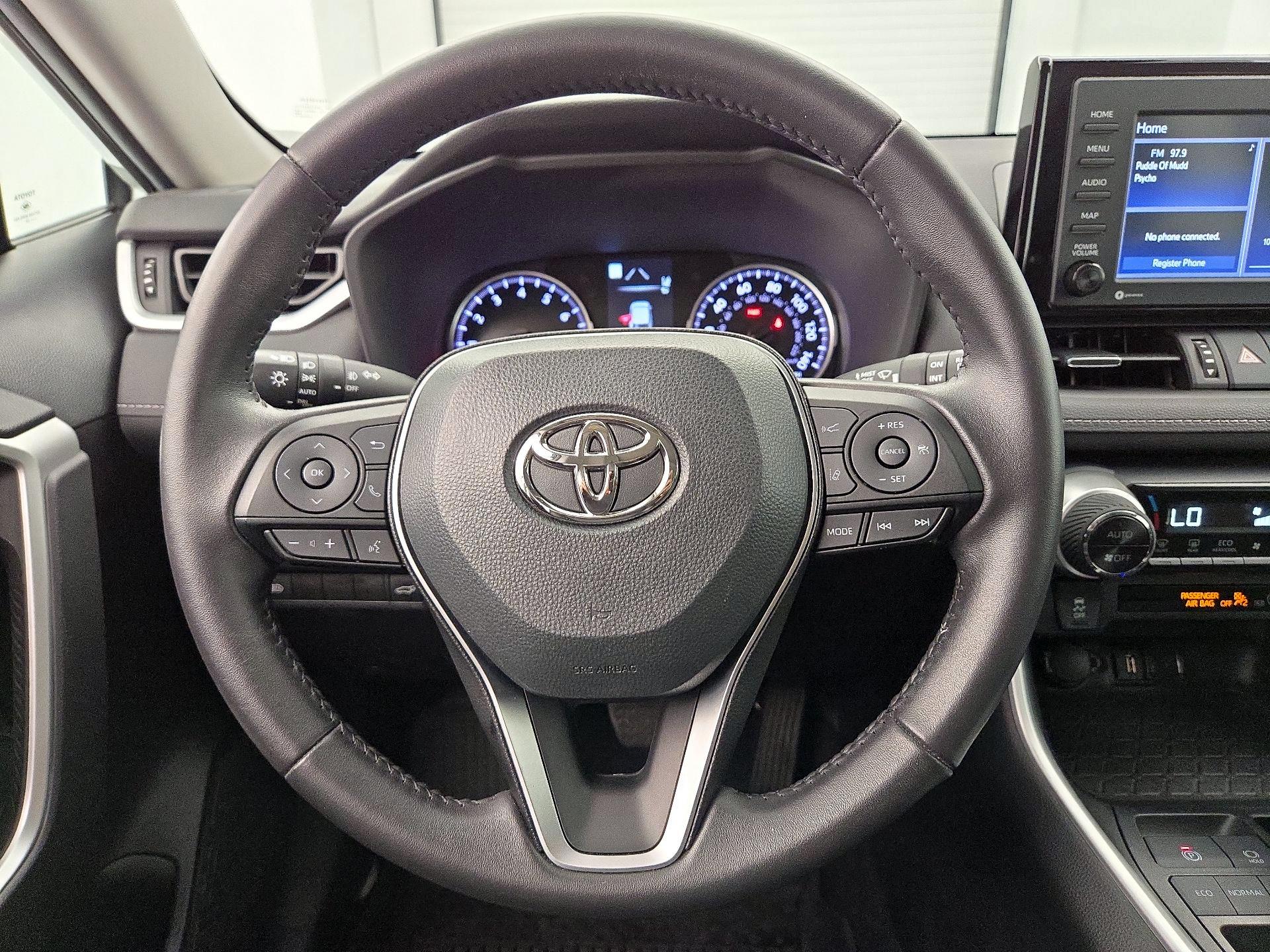 Thumbnail: 2022 Toyota RAV4 - 10
