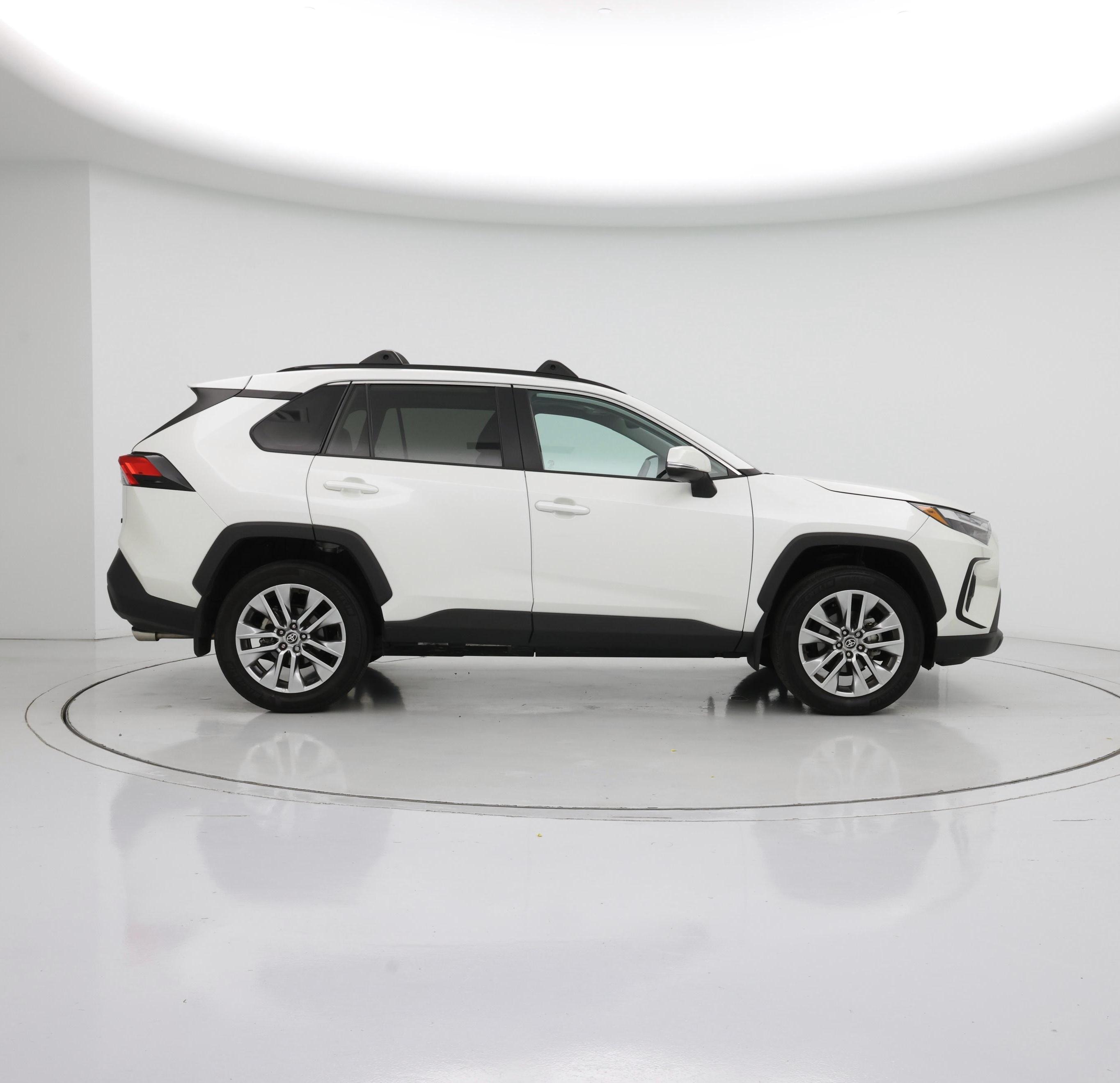Thumbnail: 2022 Toyota RAV4 - 7