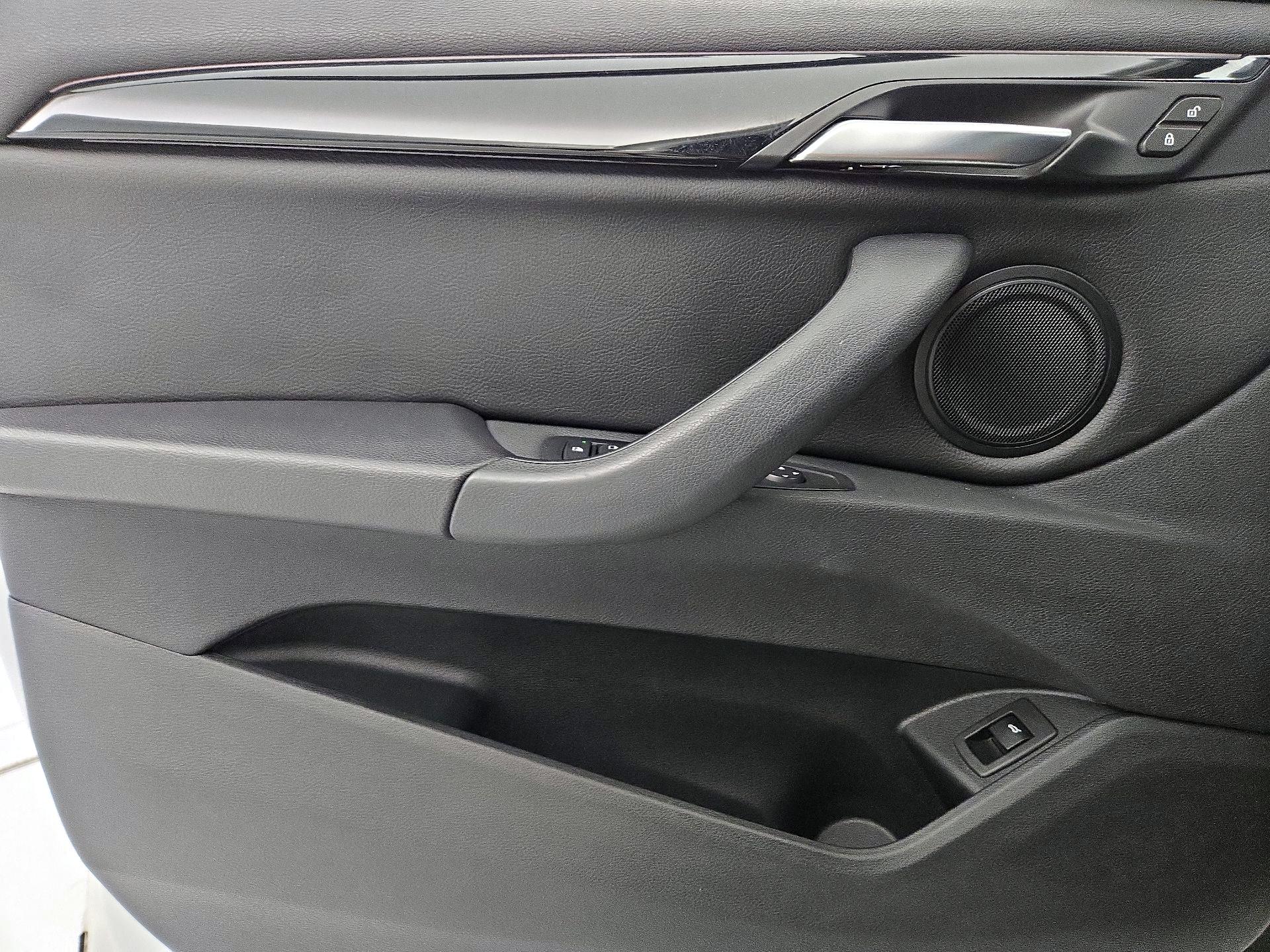 Thumbnail: 2019 BMW X1 - 12