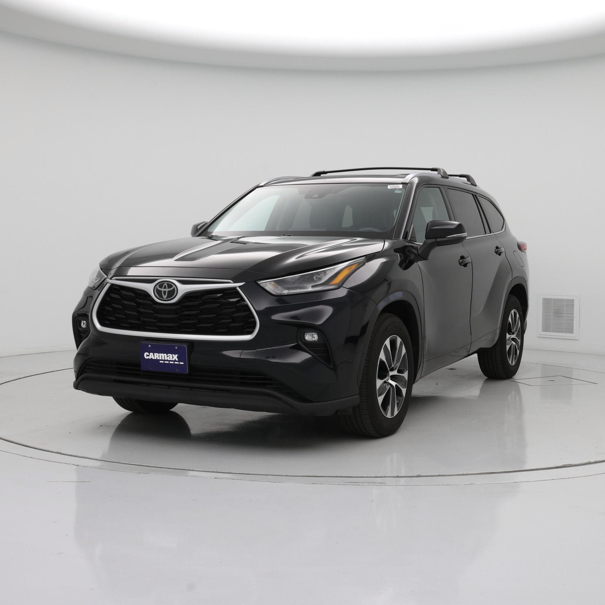 Thumbnail: 2021 Toyota Highlander - 4