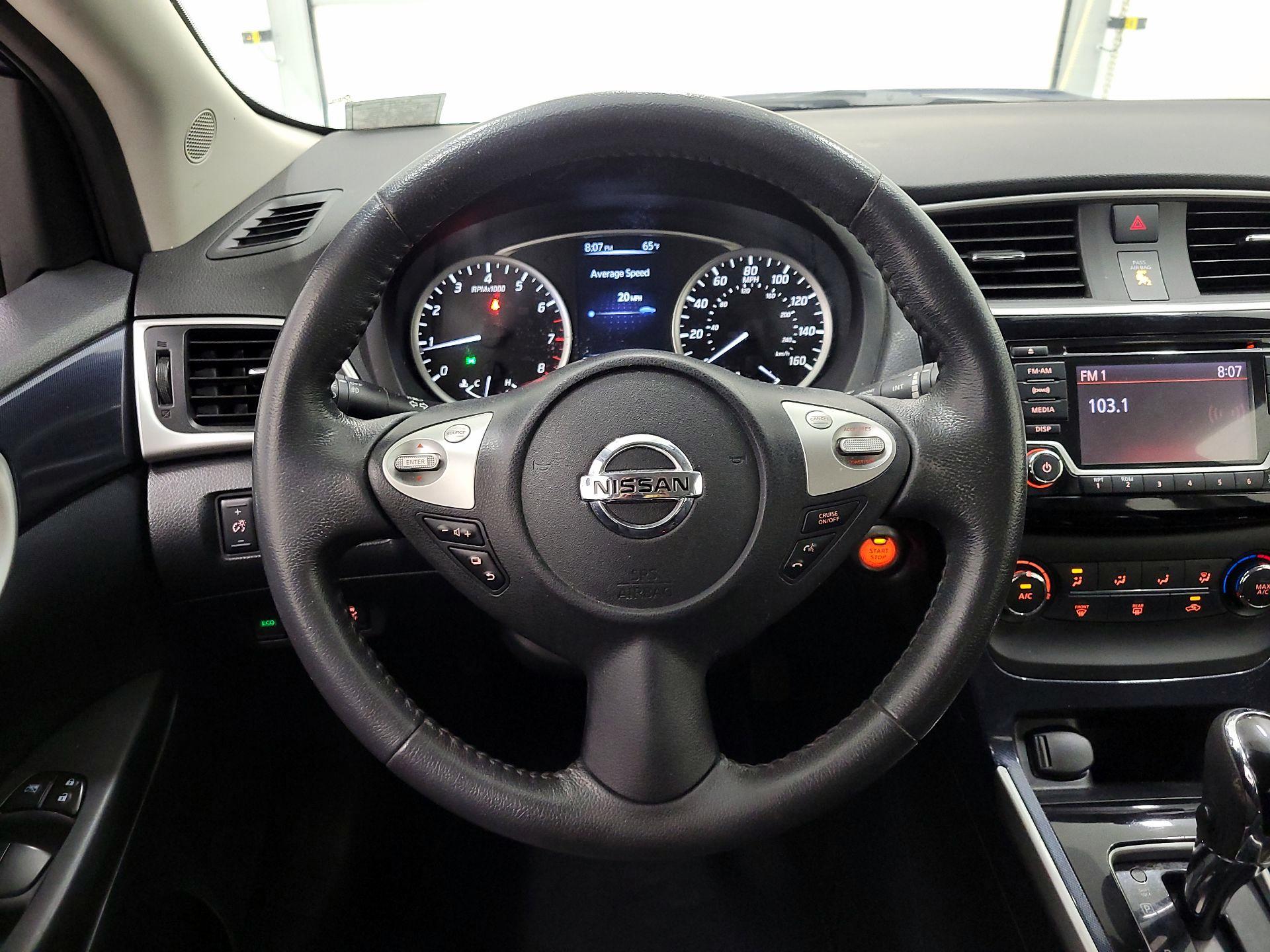 Thumbnail: 2017 Nissan Sentra - 10