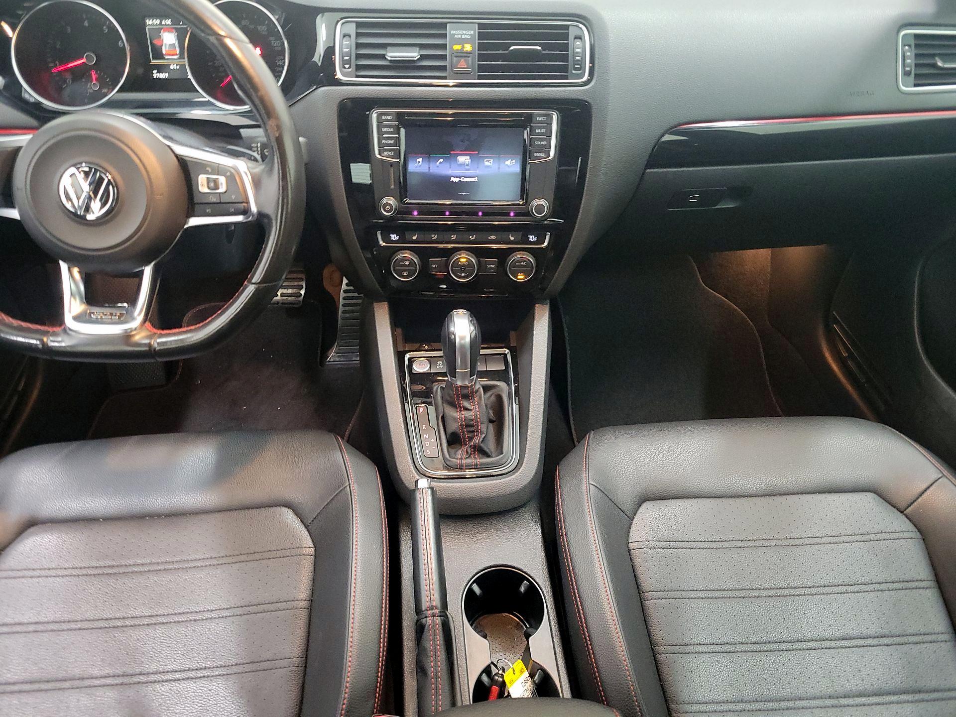 Thumbnail: 2016 Volkswagen Jetta - 9