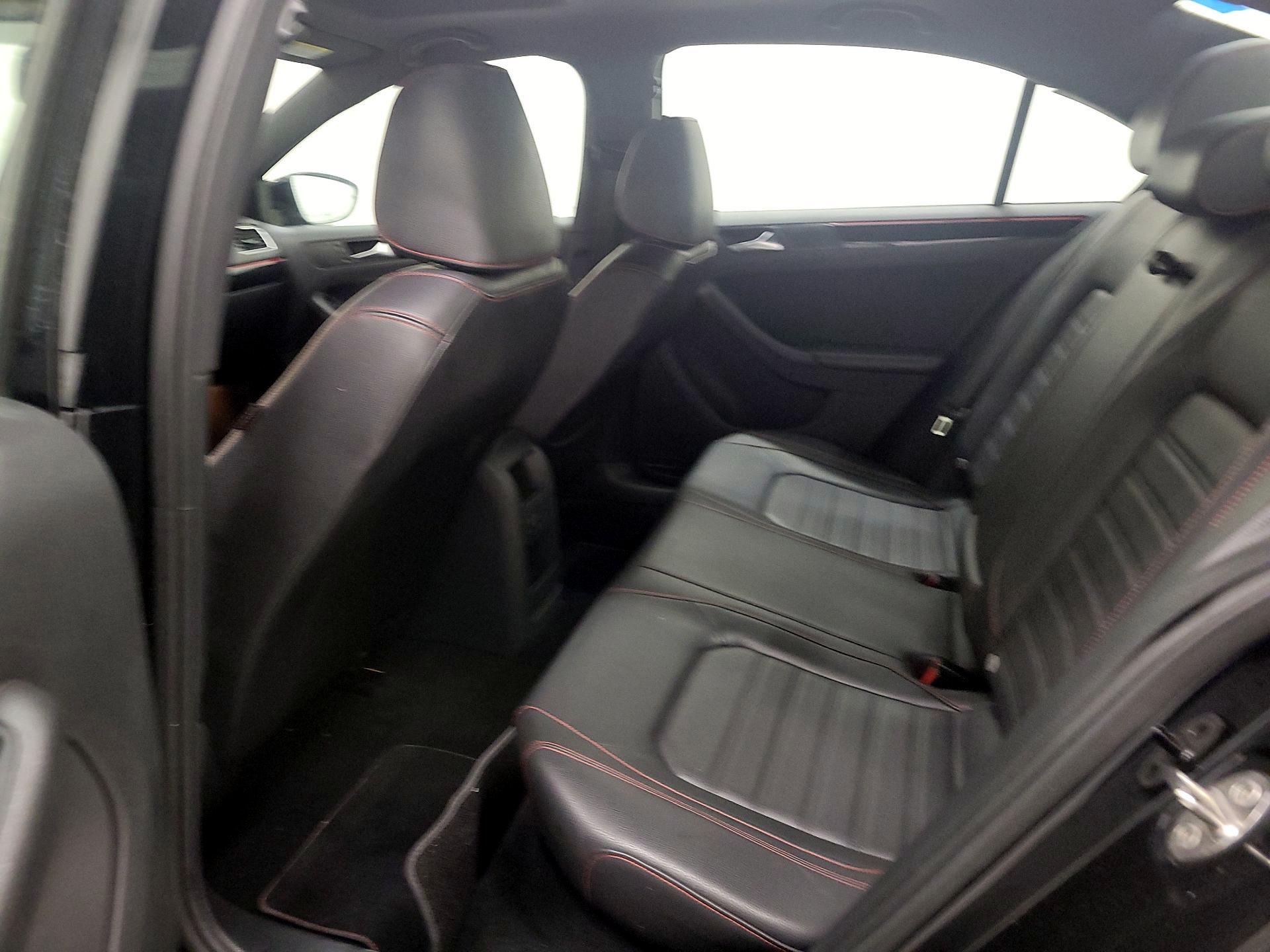 Thumbnail: 2016 Volkswagen Jetta - 20