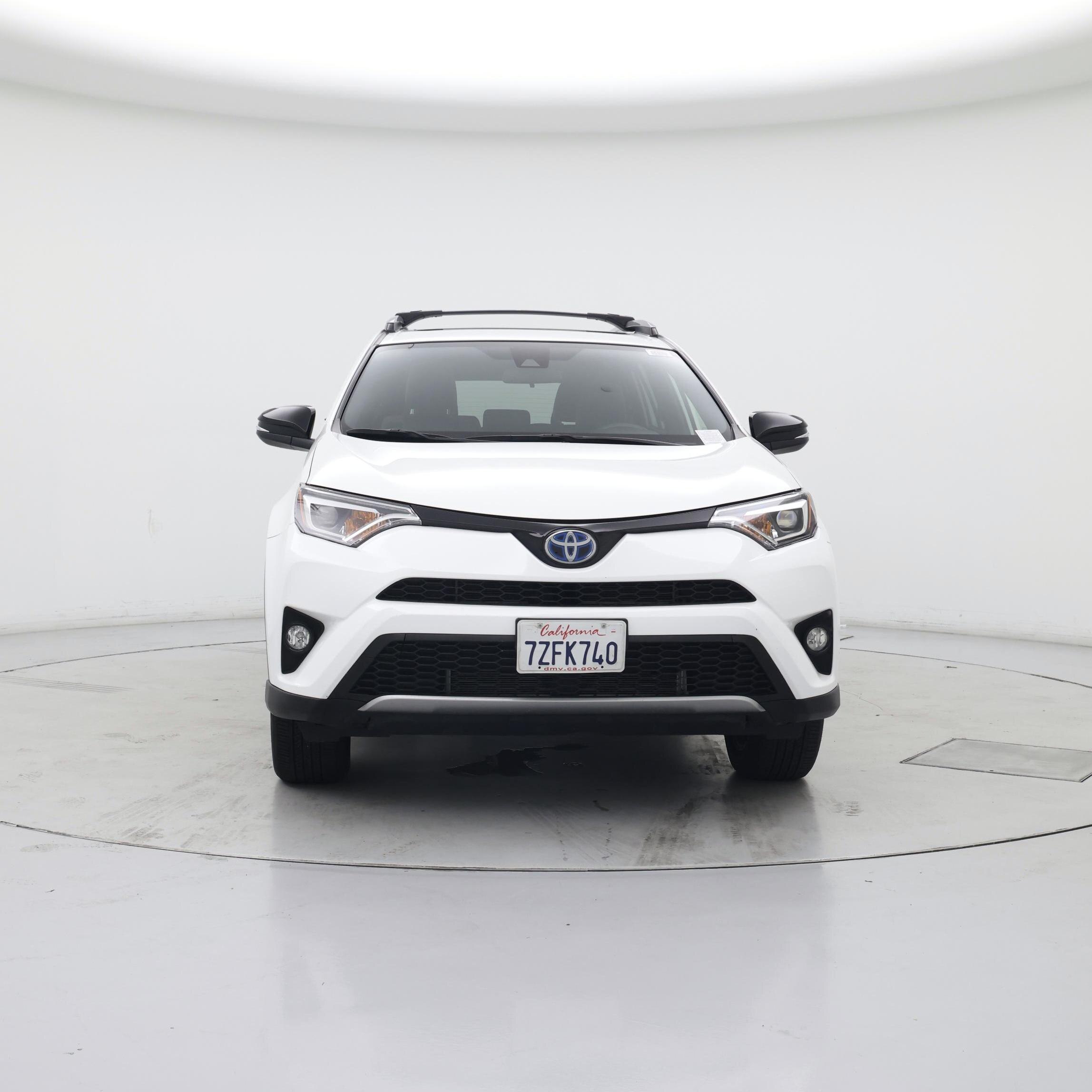 Thumbnail: 2017 Toyota RAV4 - 5
