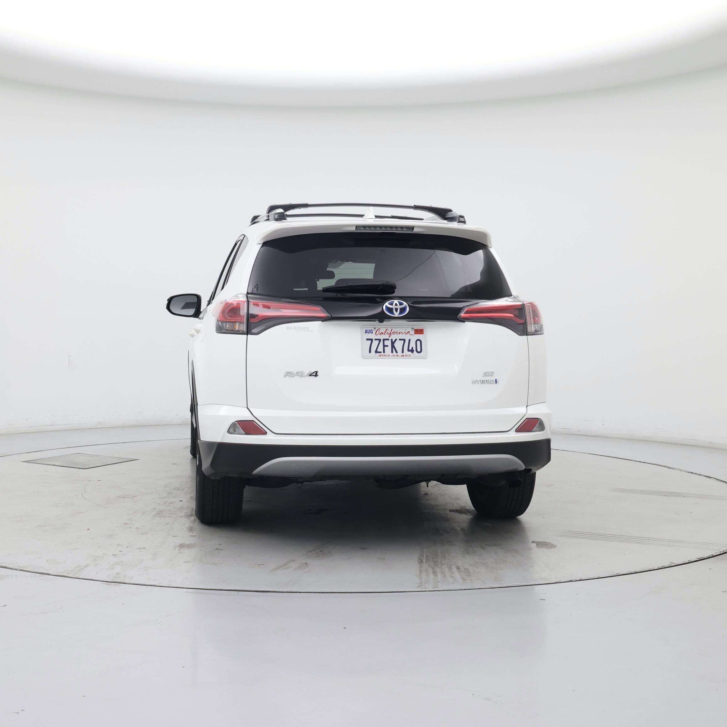 Thumbnail: 2017 Toyota RAV4 - 6