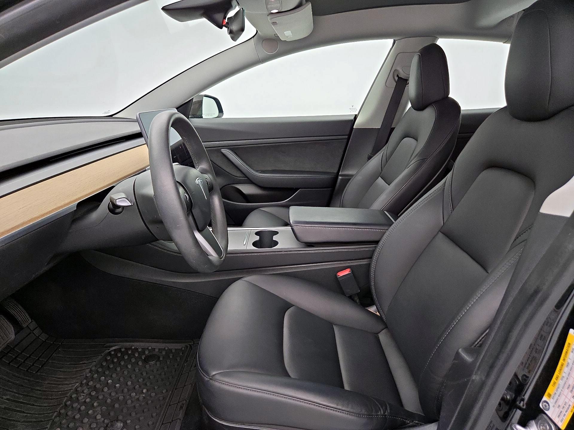 Thumbnail: 2021 Tesla Model 3 - 11