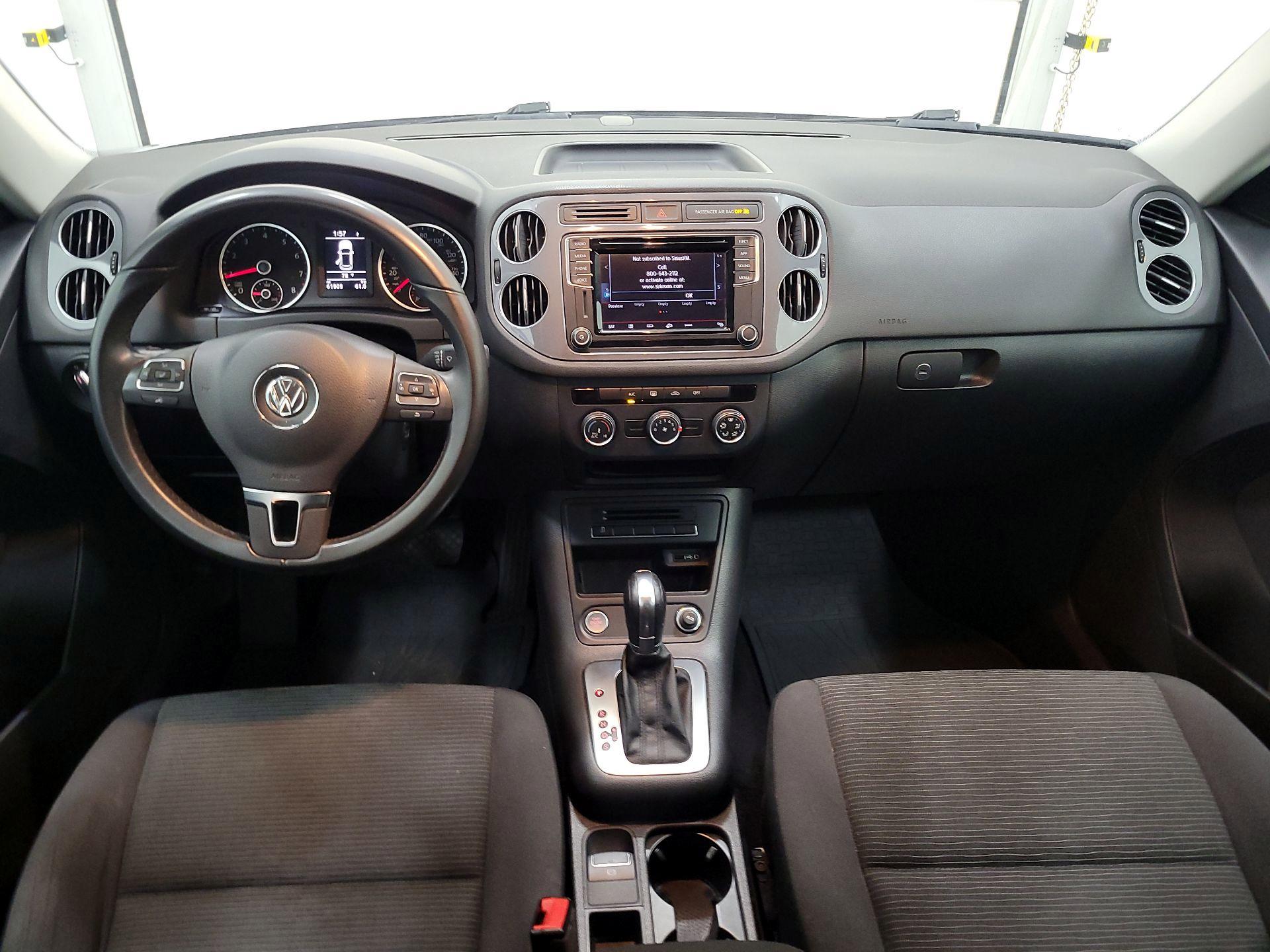 Thumbnail: 2017 Volkswagen Tiguan - 9