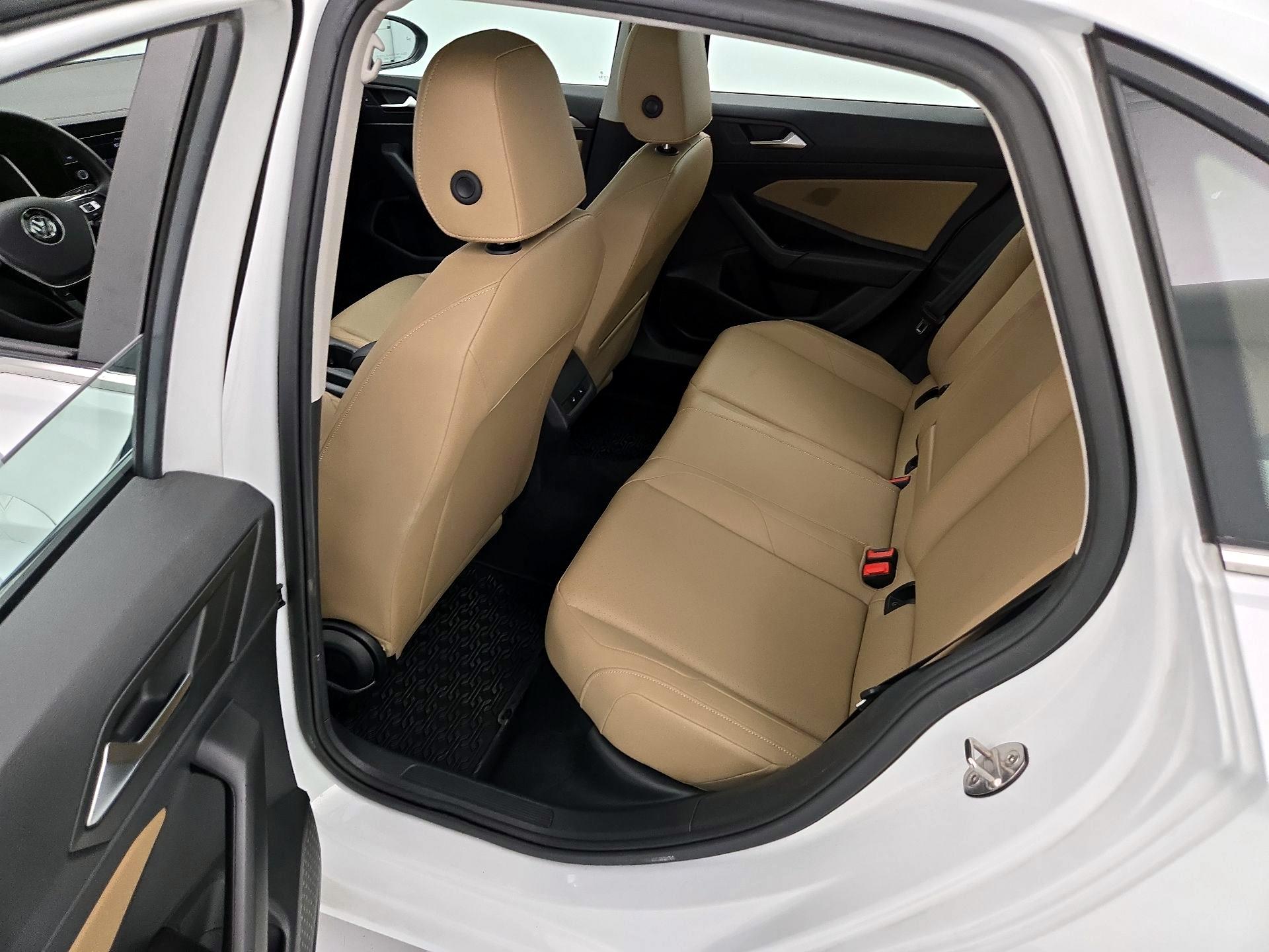 Thumbnail: 2019 Volkswagen Jetta - 20