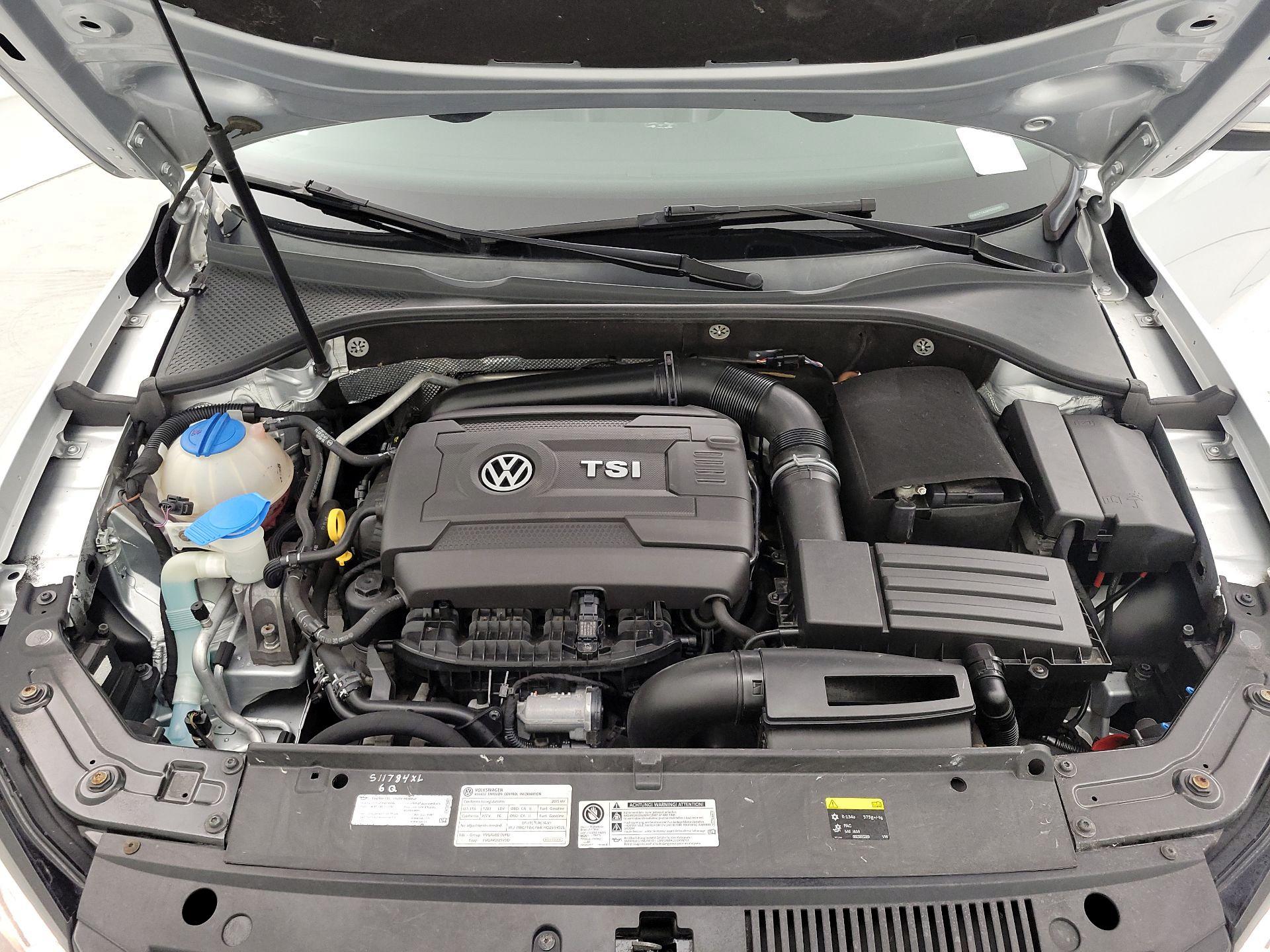 Thumbnail: 2015 Volkswagen Passat - 19