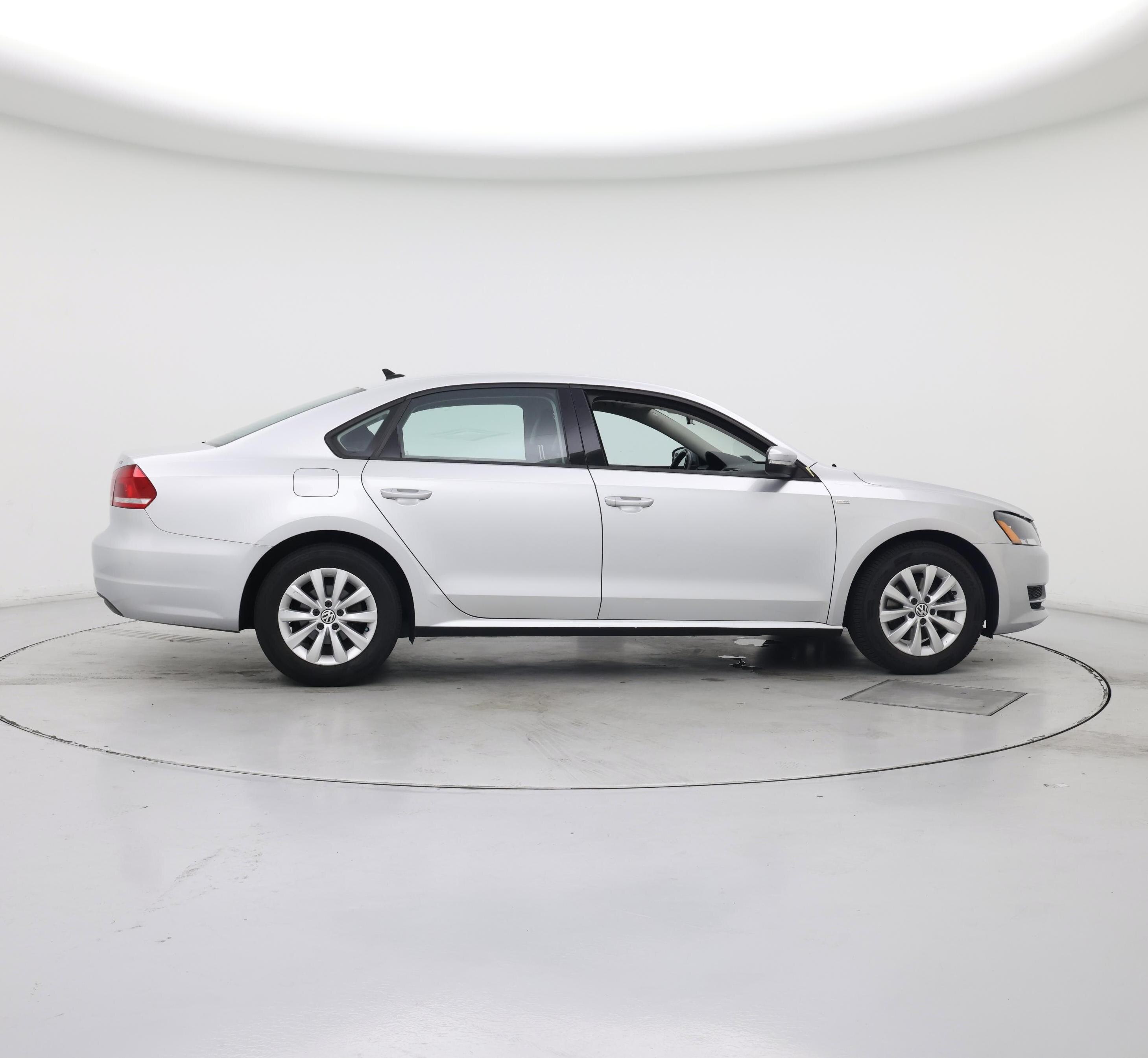 Thumbnail: 2015 Volkswagen Passat - 7