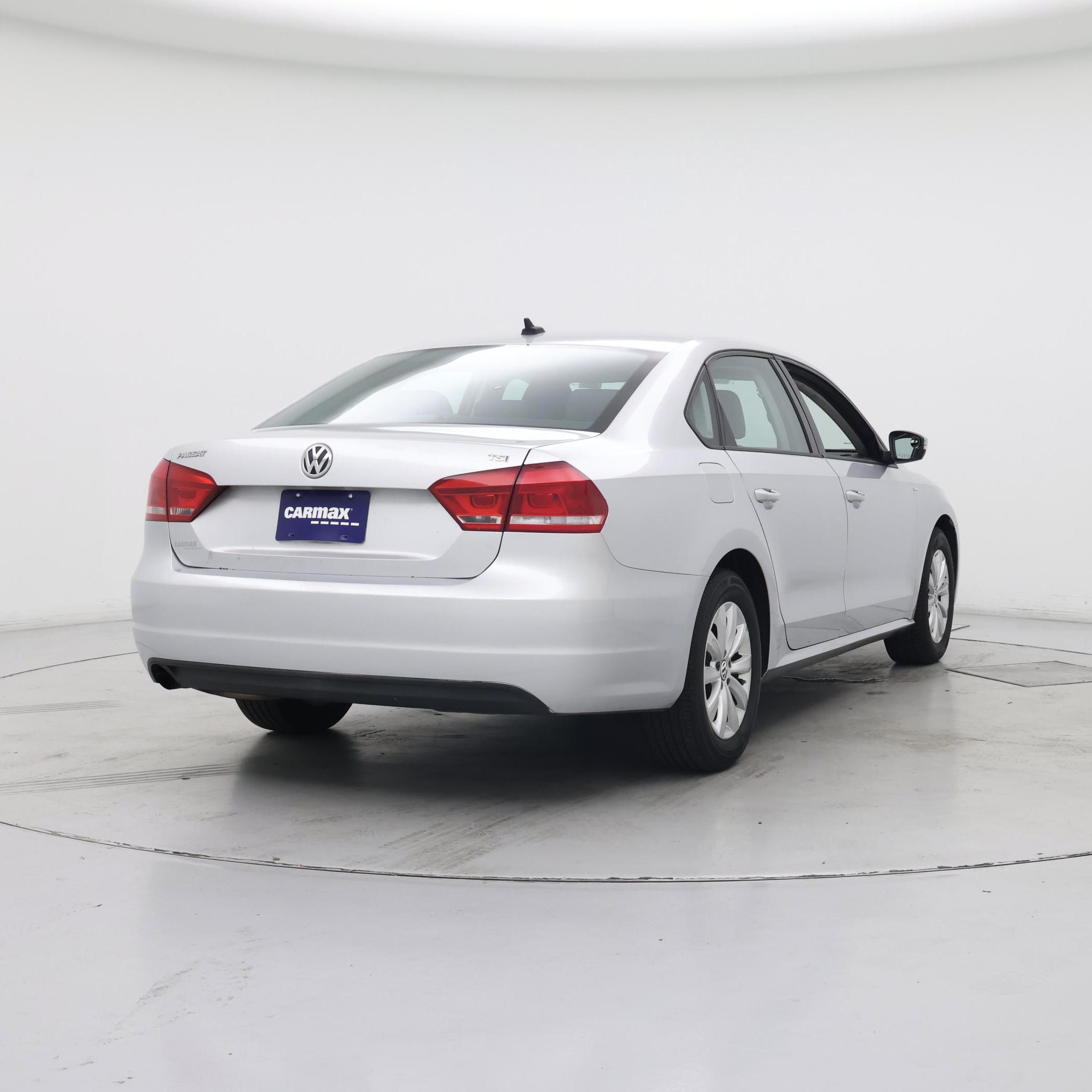Thumbnail: 2015 Volkswagen Passat - 8