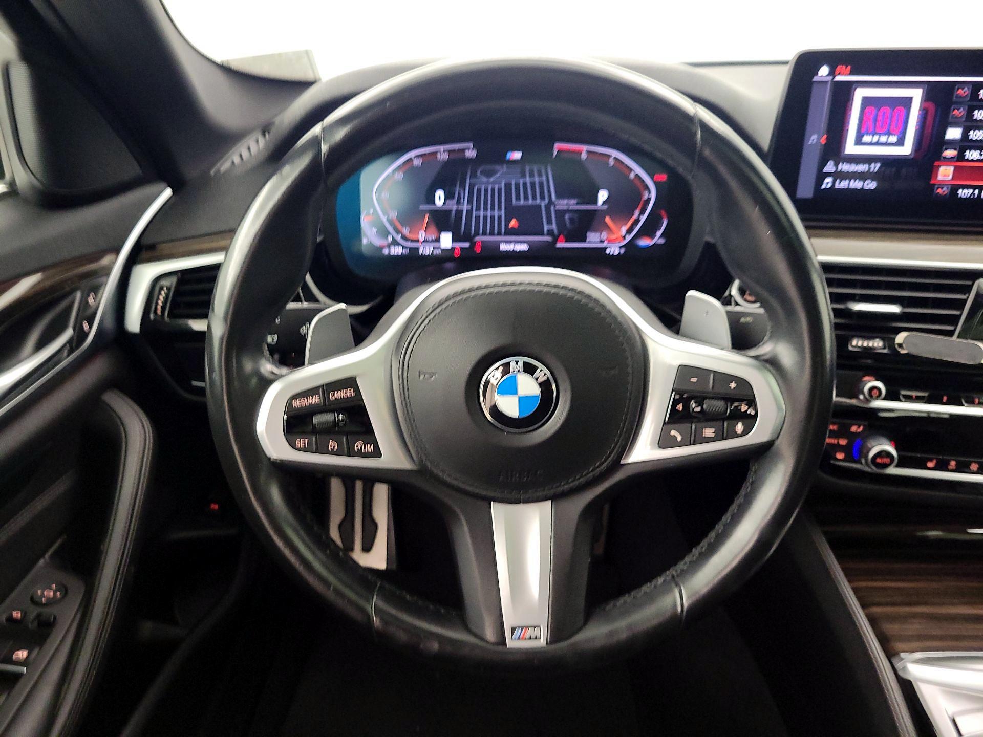 Thumbnail: 2021 BMW 5 Series - 10