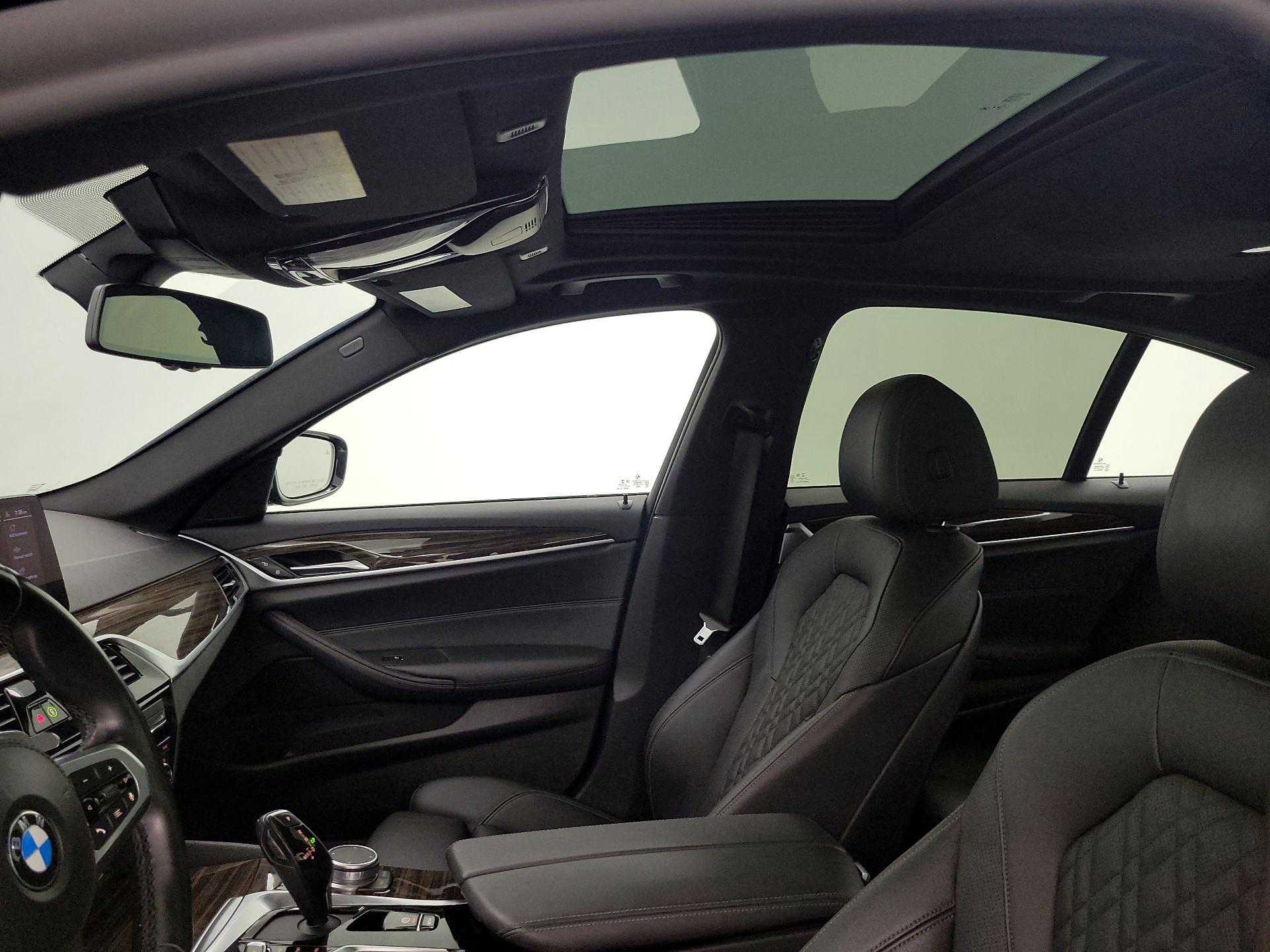 Thumbnail: 2021 BMW 5 Series - 20