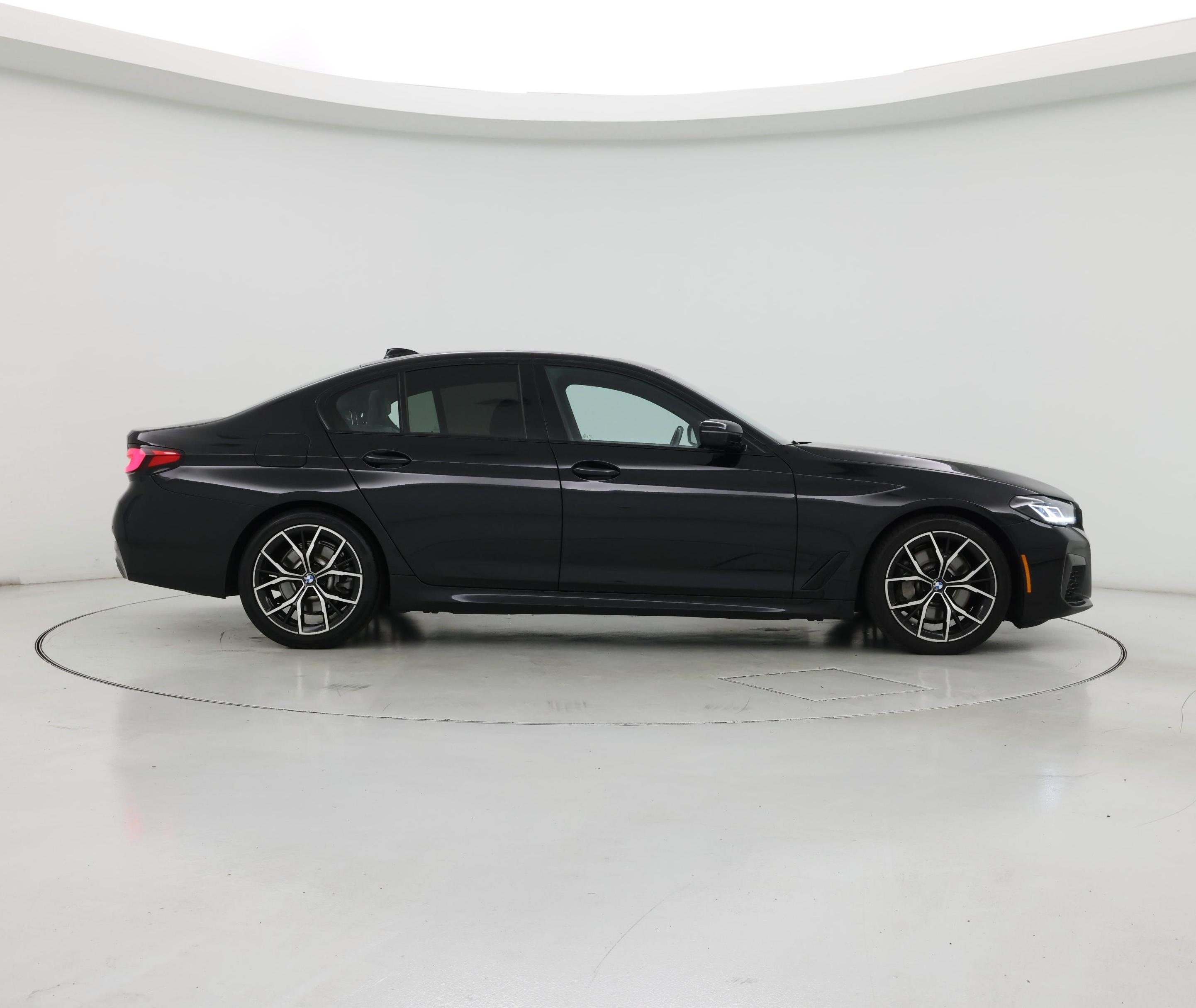 Thumbnail: 2021 BMW 5 Series - 7