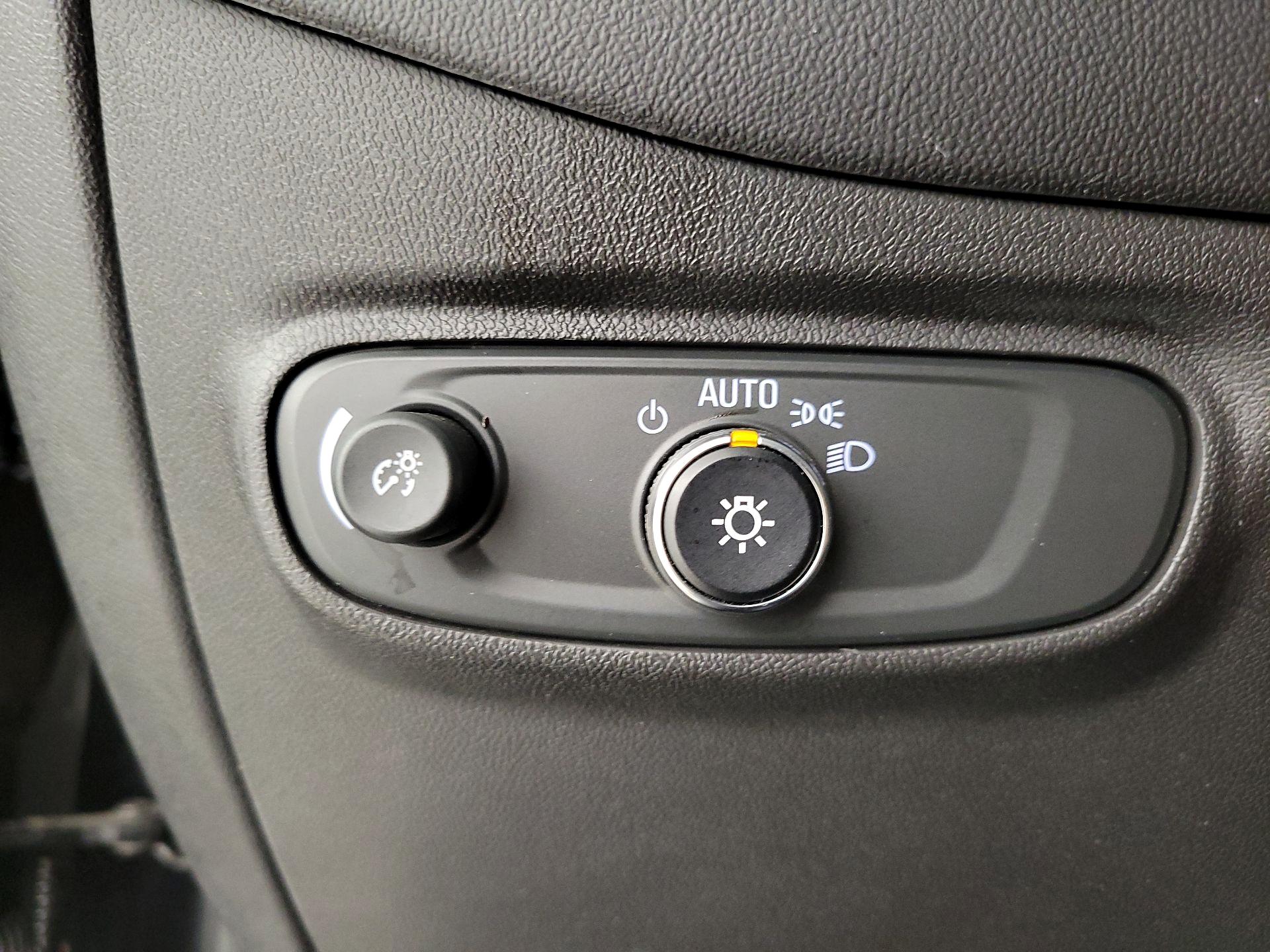 Thumbnail: 2019 Chevrolet Equinox - 13