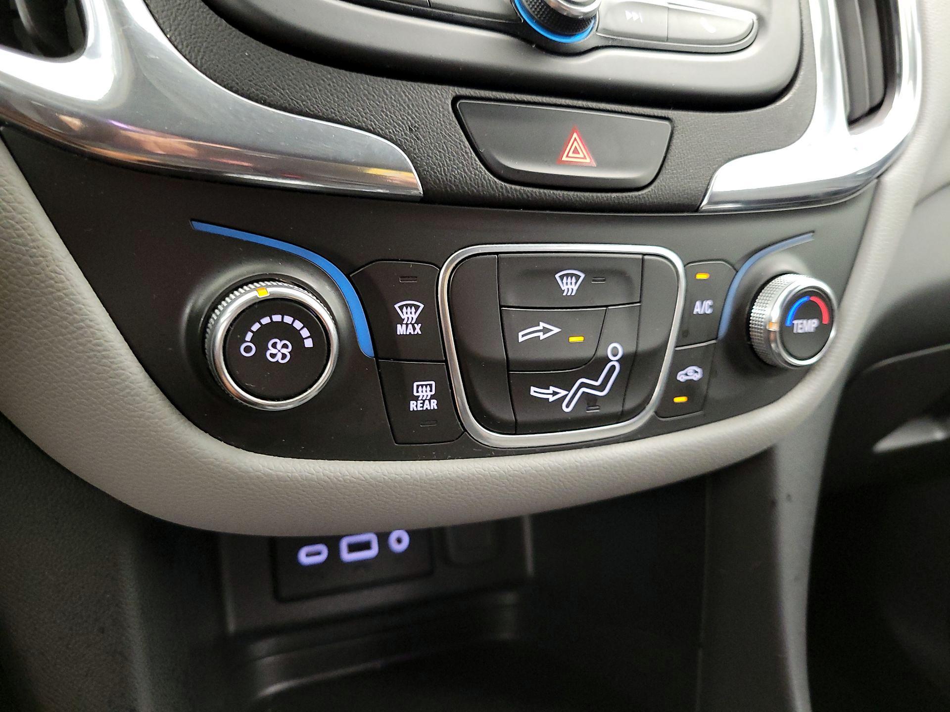 Thumbnail: 2019 Chevrolet Equinox - 16