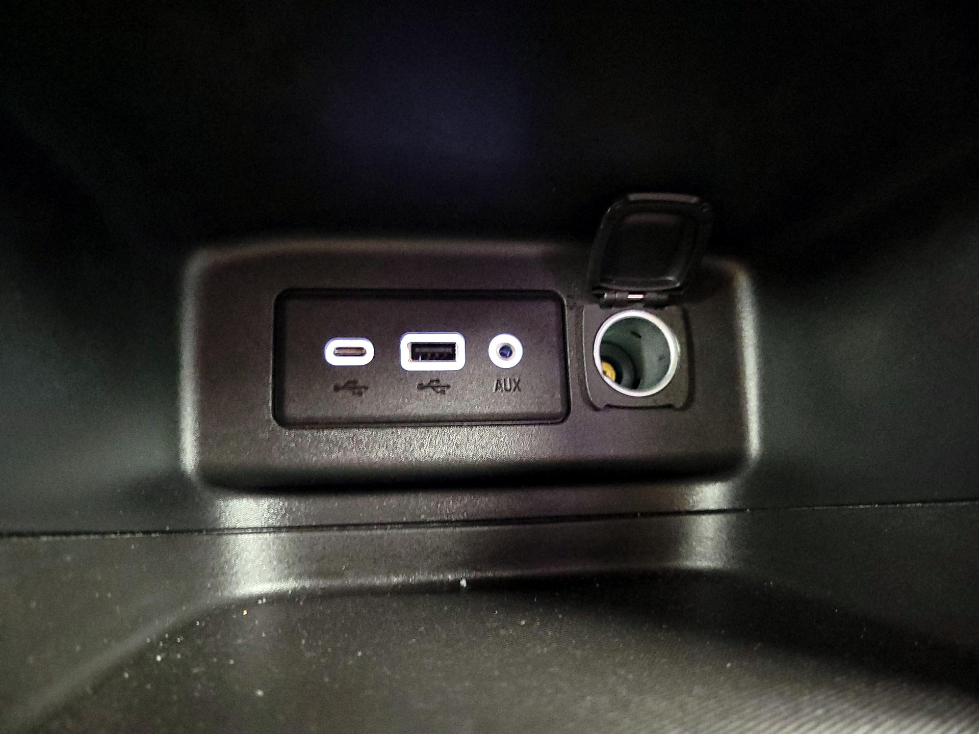 Thumbnail: 2019 Chevrolet Equinox - 18