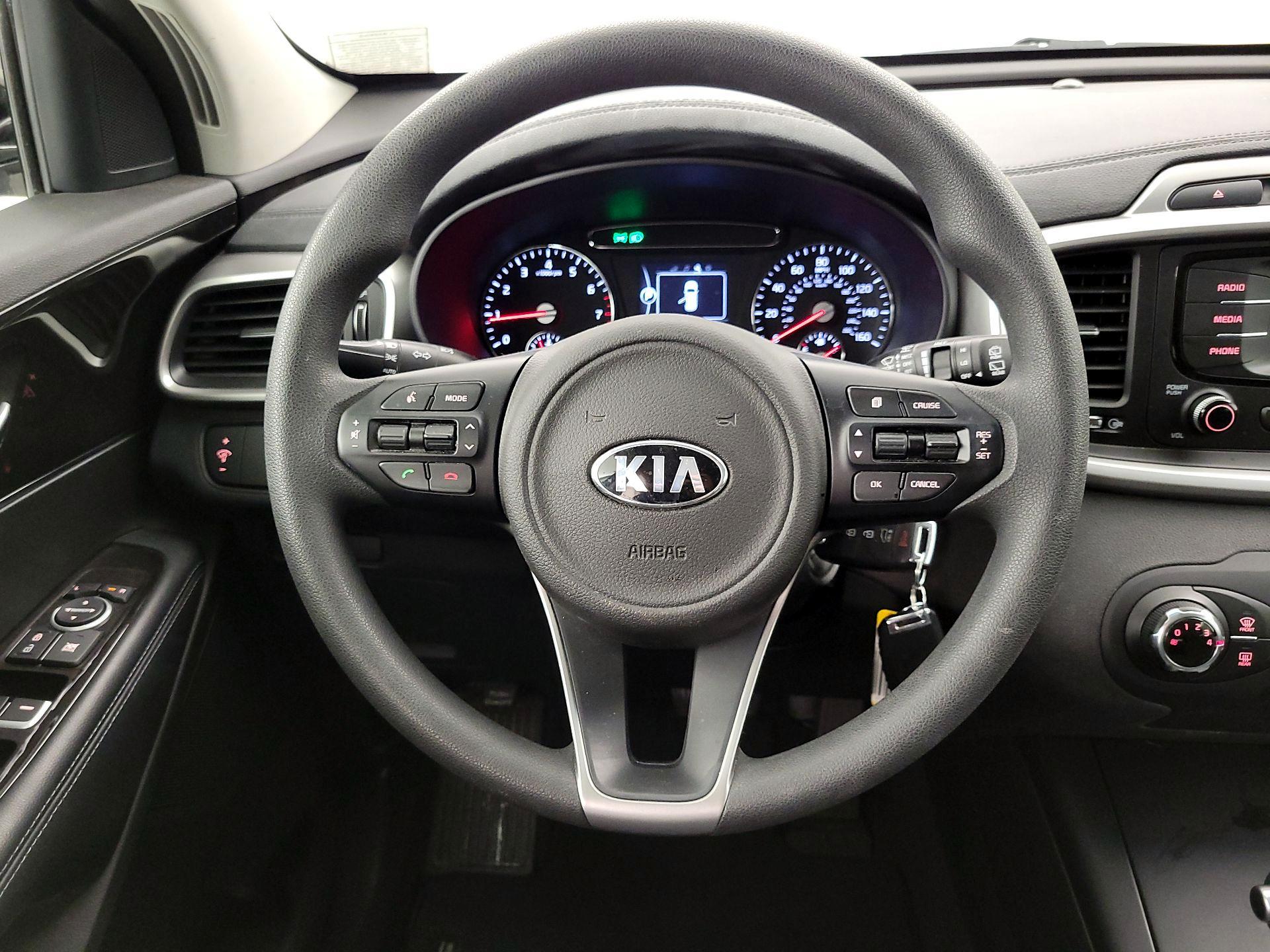 Thumbnail: 2017 Kia Sorento - 10