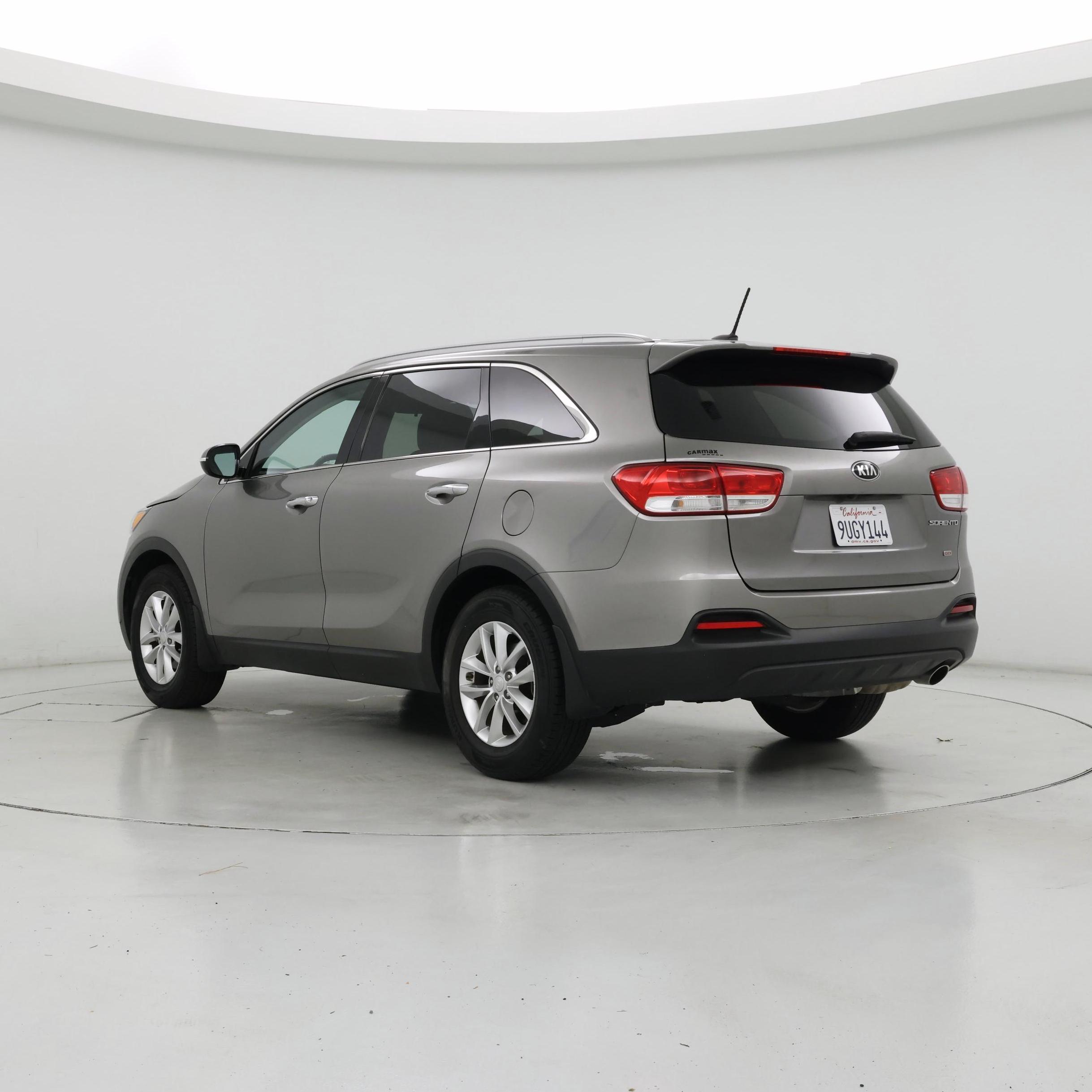 Thumbnail: 2017 Kia Sorento - 2