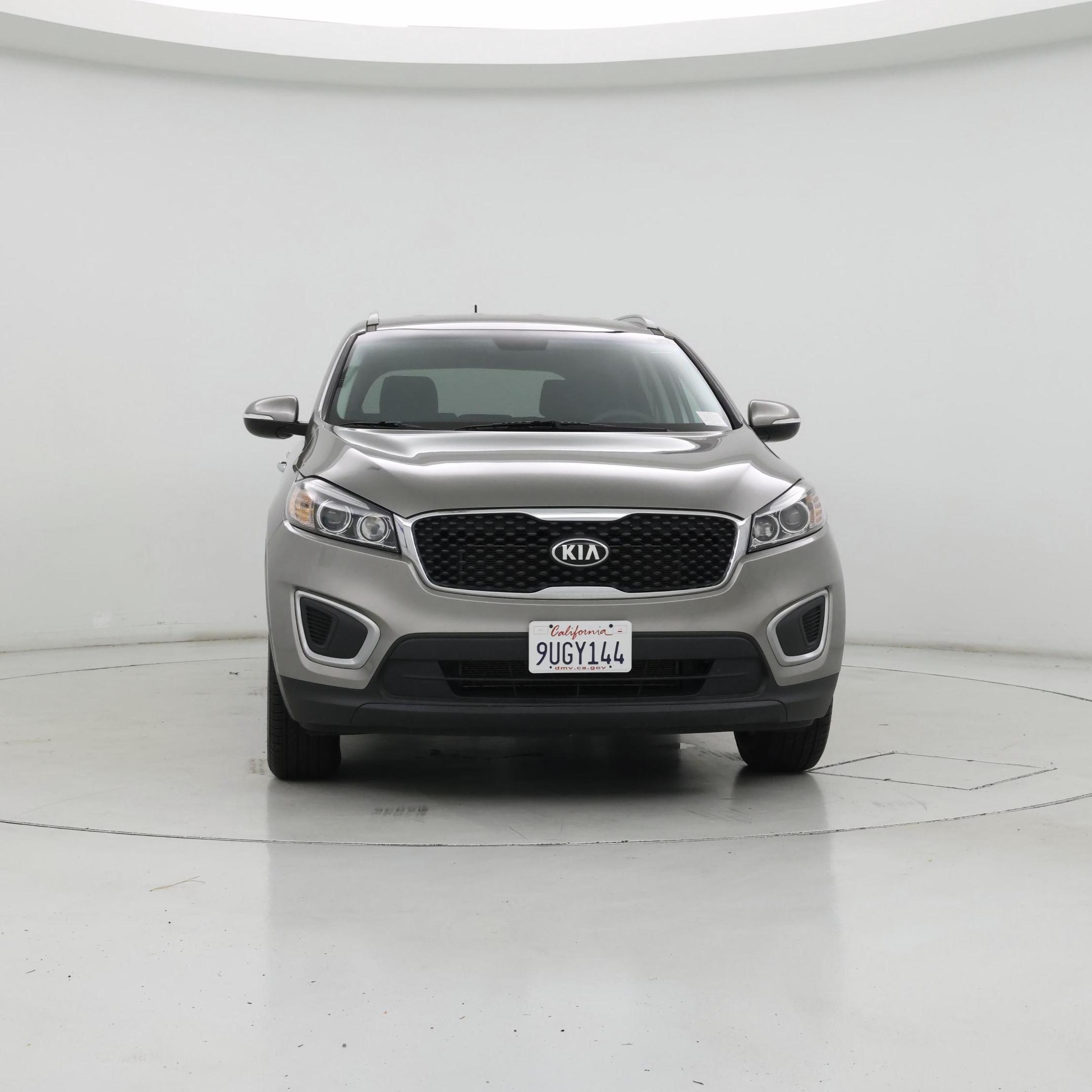 Thumbnail: 2017 Kia Sorento - 5