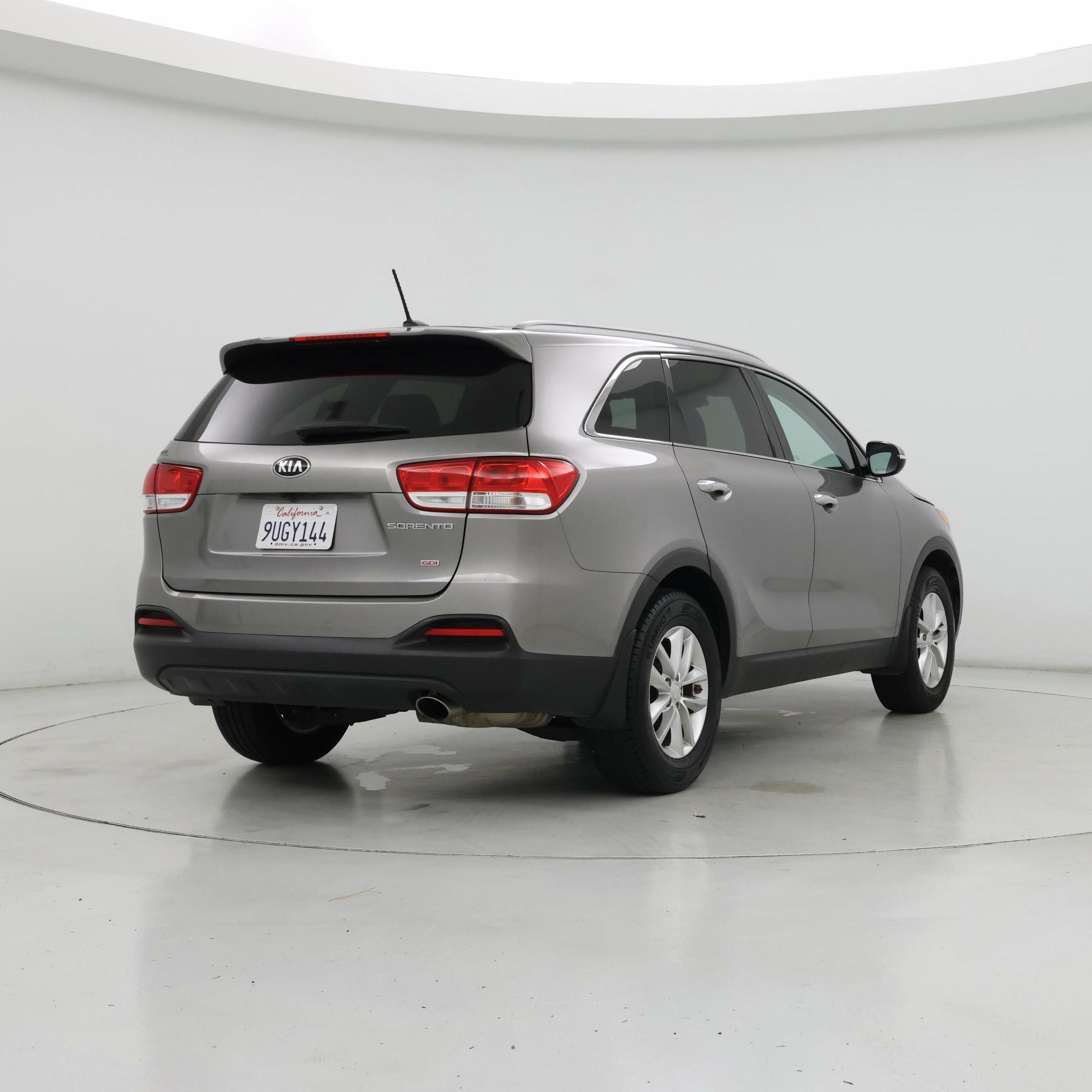 Thumbnail: 2017 Kia Sorento - 8