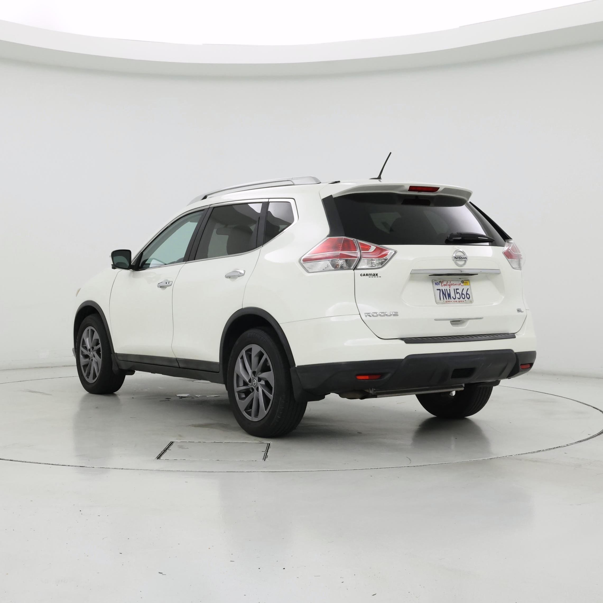 Thumbnail: 2016 Nissan Rogue - 2