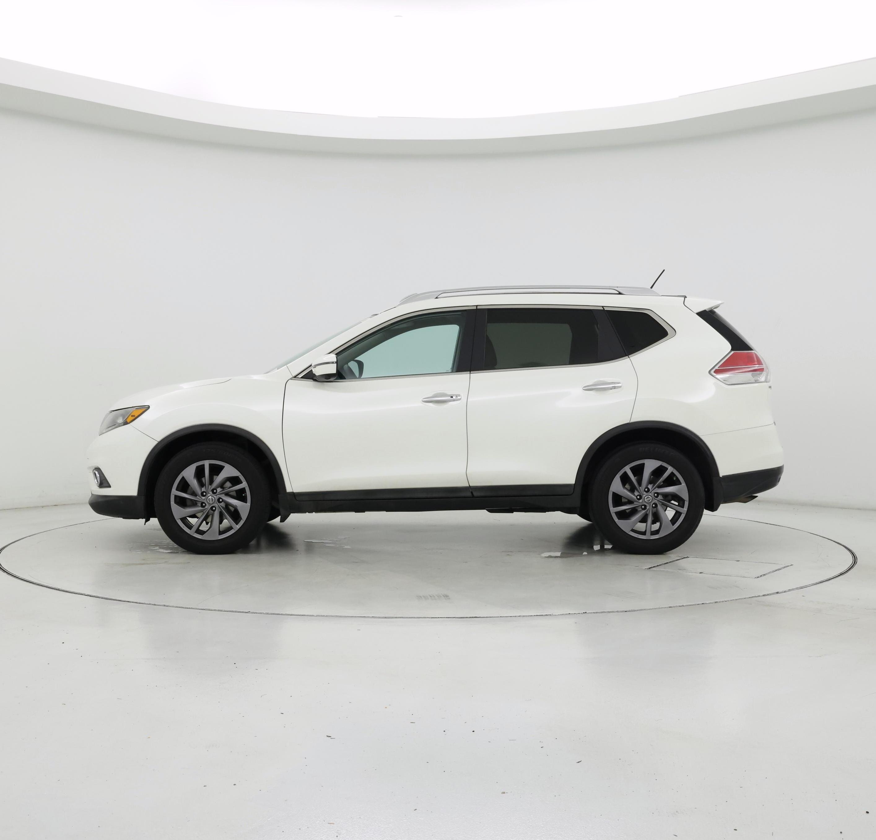 Thumbnail: 2016 Nissan Rogue - 3