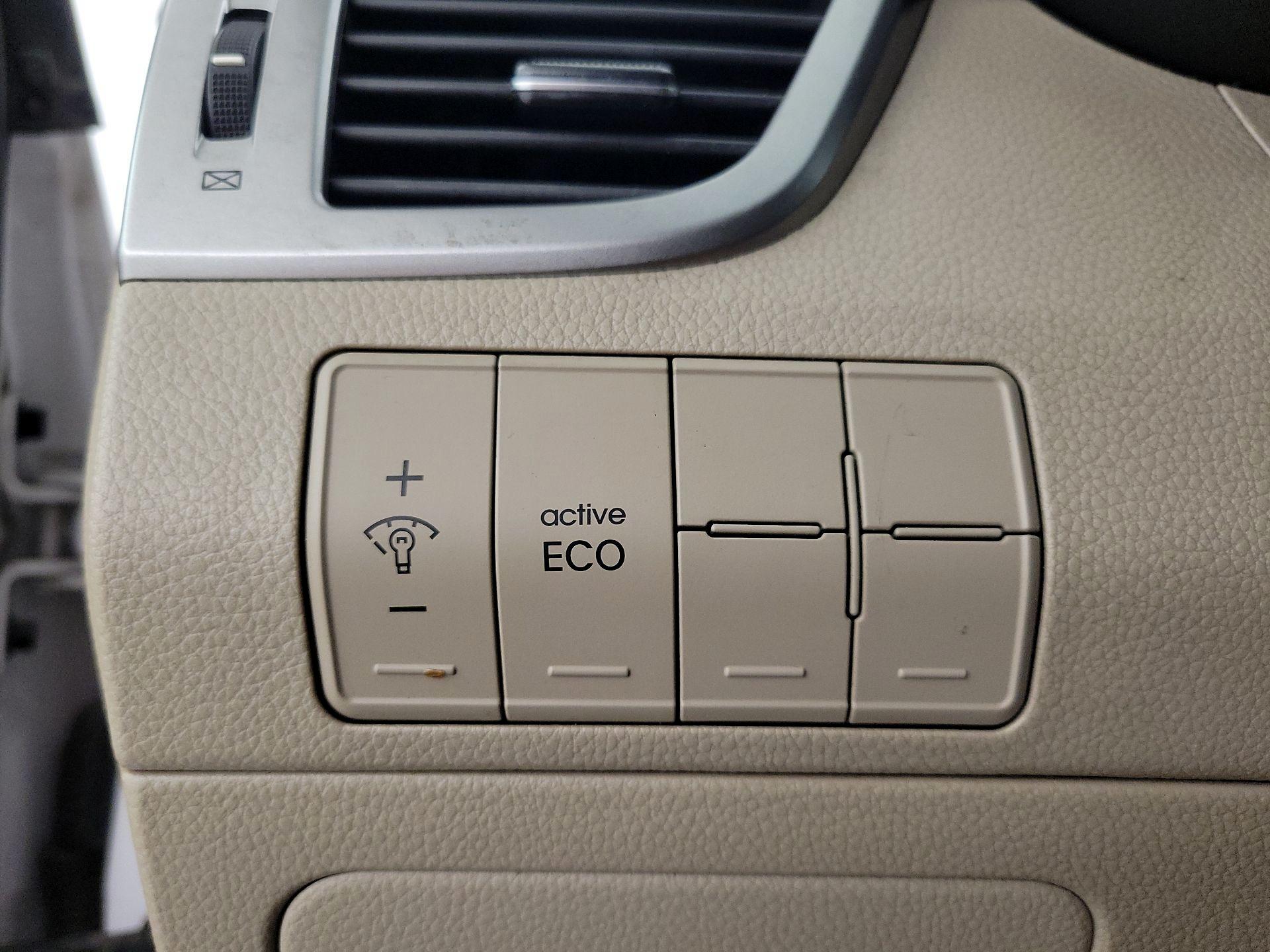 Thumbnail: 2014 Hyundai Elantra - 13