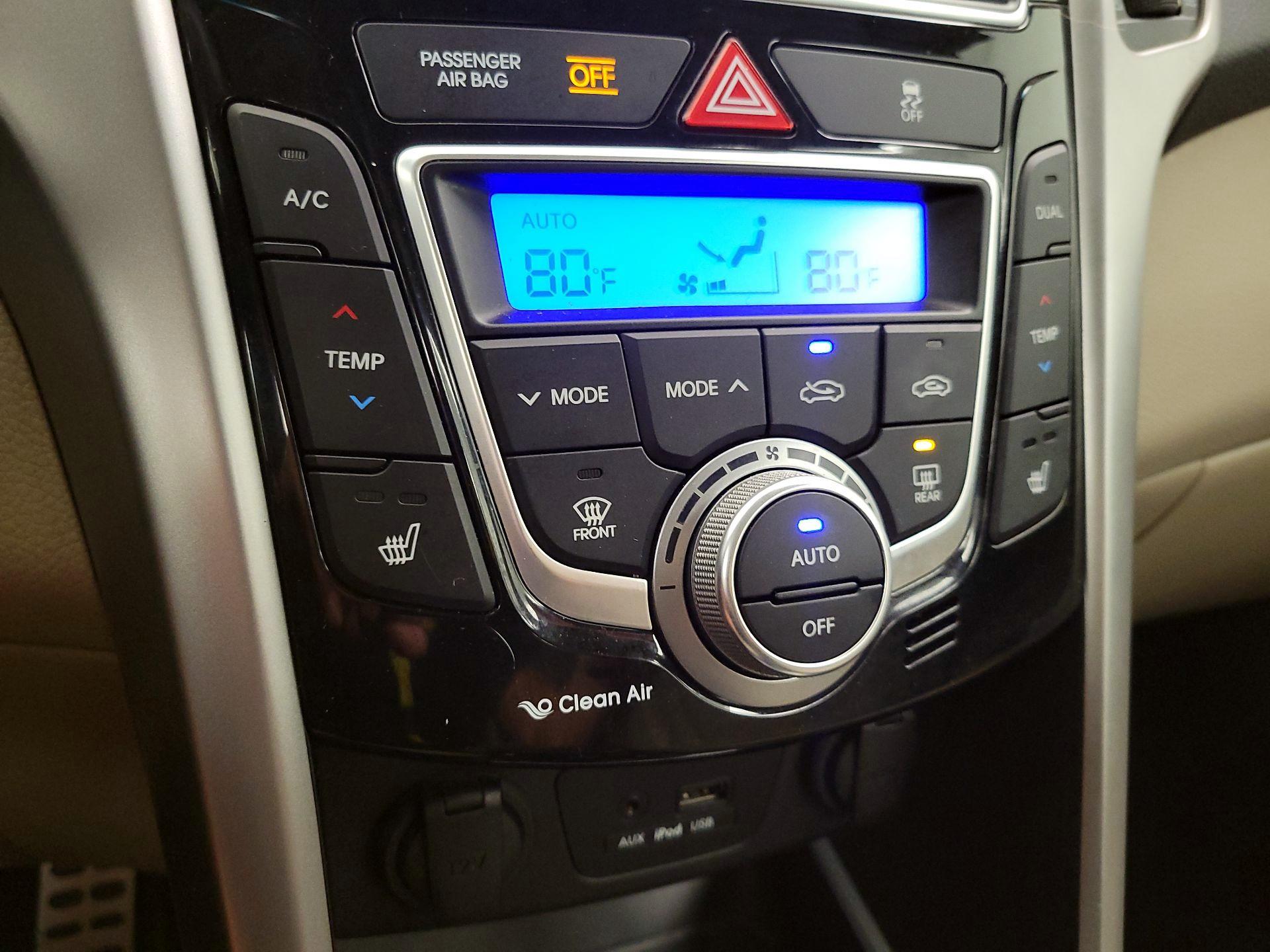 Thumbnail: 2014 Hyundai Elantra - 17