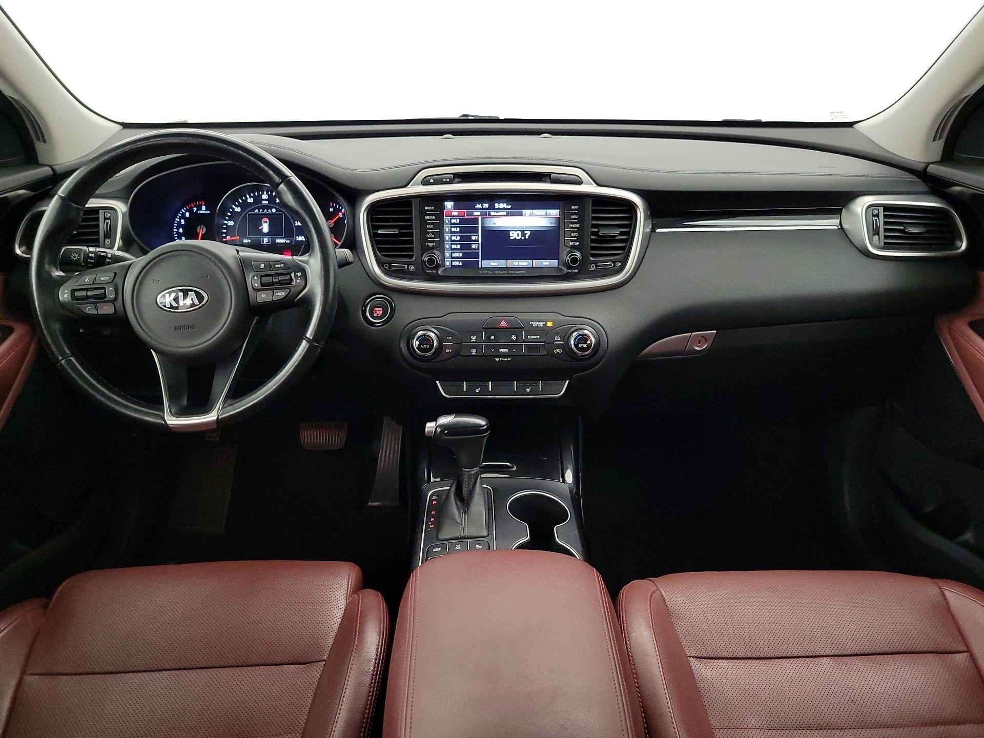 Thumbnail: 2017 Kia Sorento - 9