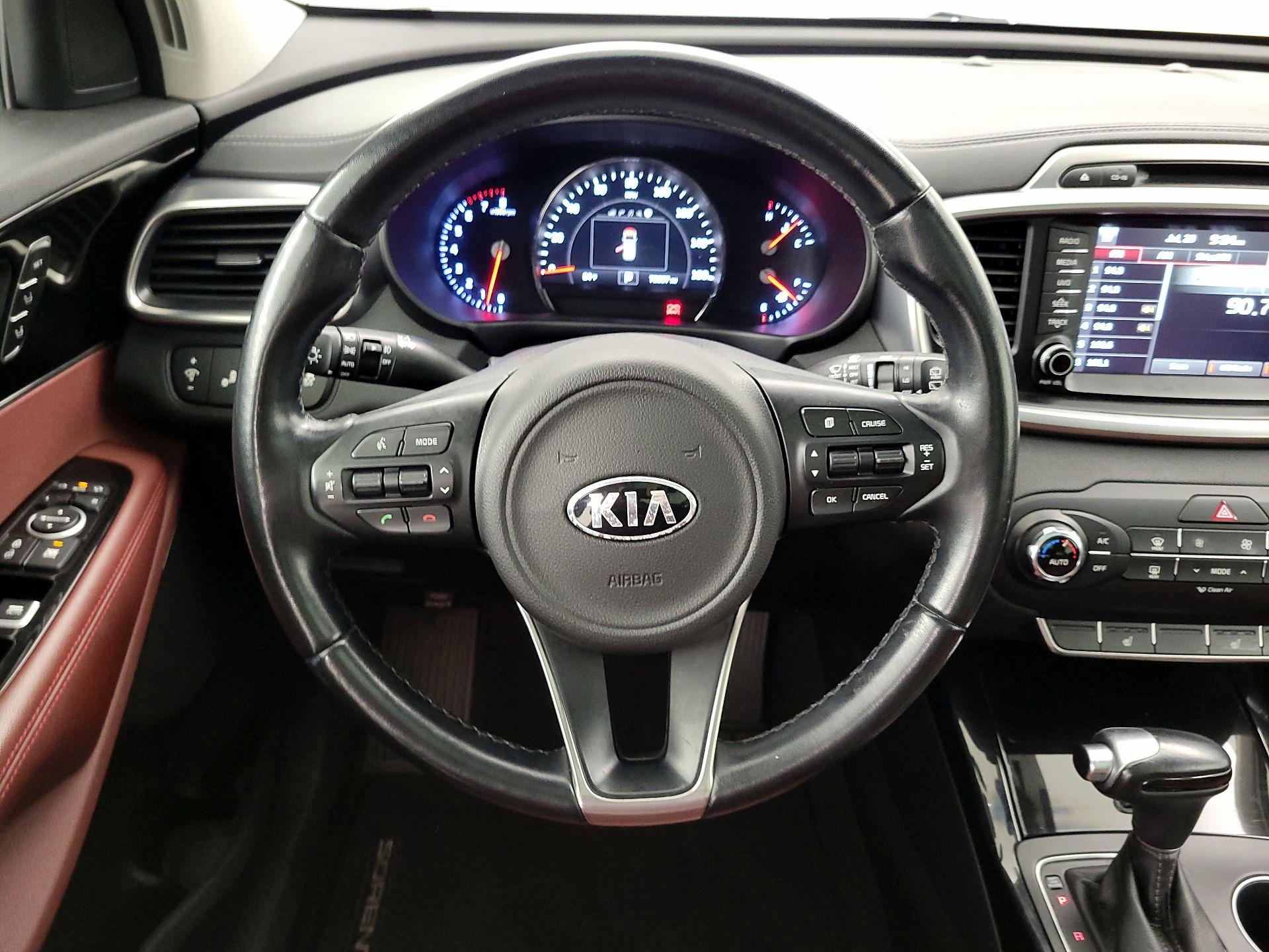 Thumbnail: 2017 Kia Sorento - 10