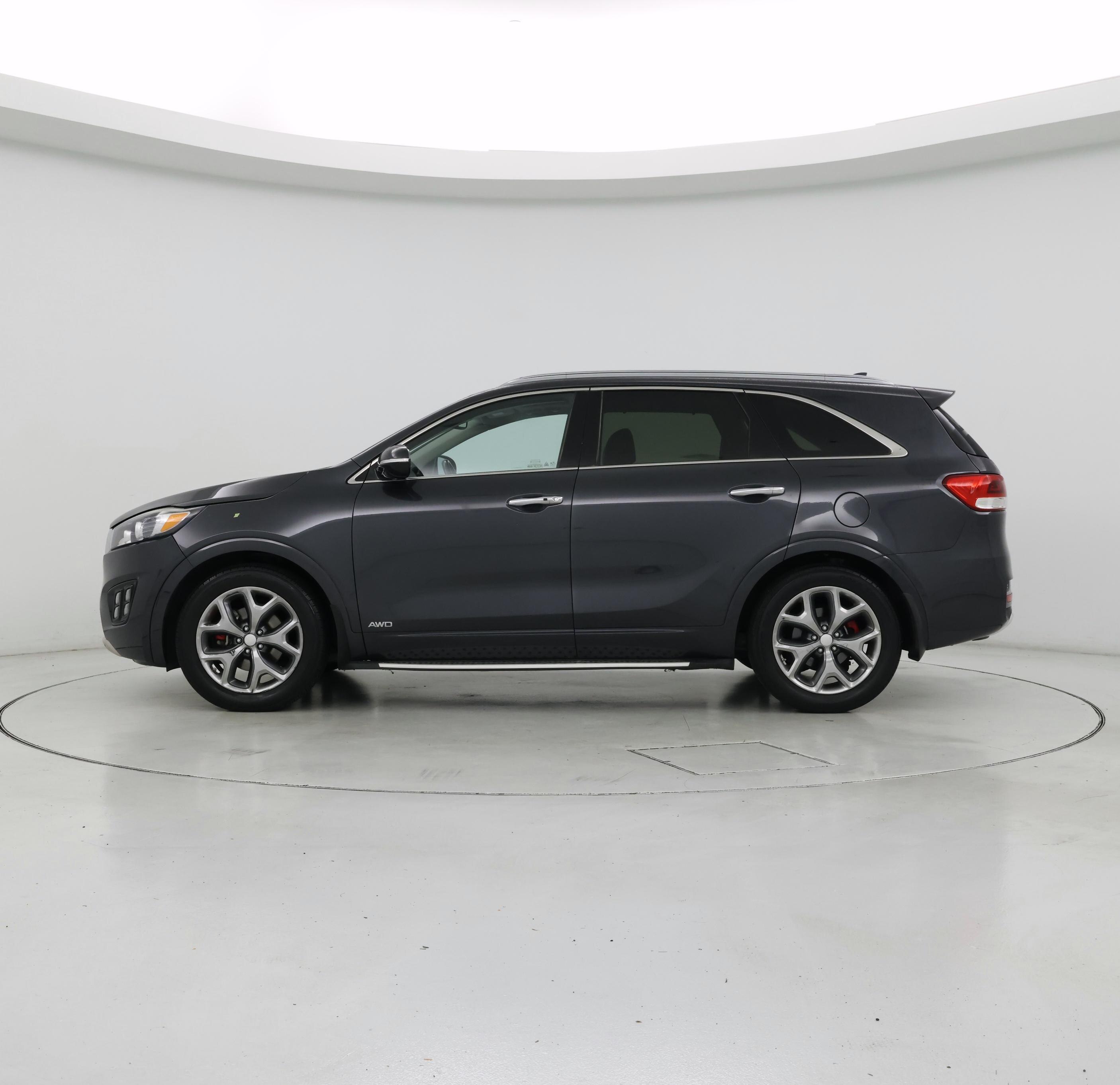 Thumbnail: 2017 Kia Sorento - 3