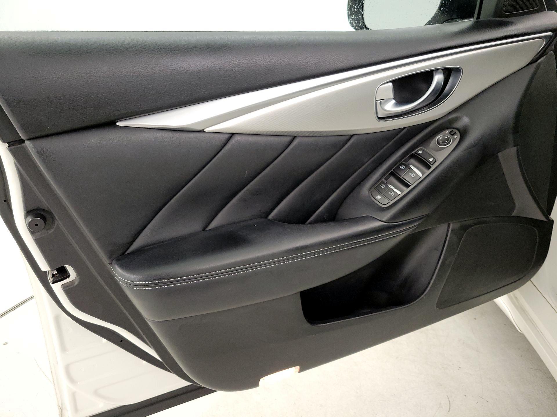 Thumbnail: 2019 INFINITI Q50 - 12